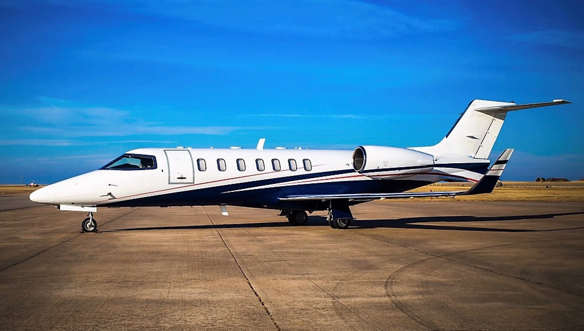 Private Jet lear ex.jpg
