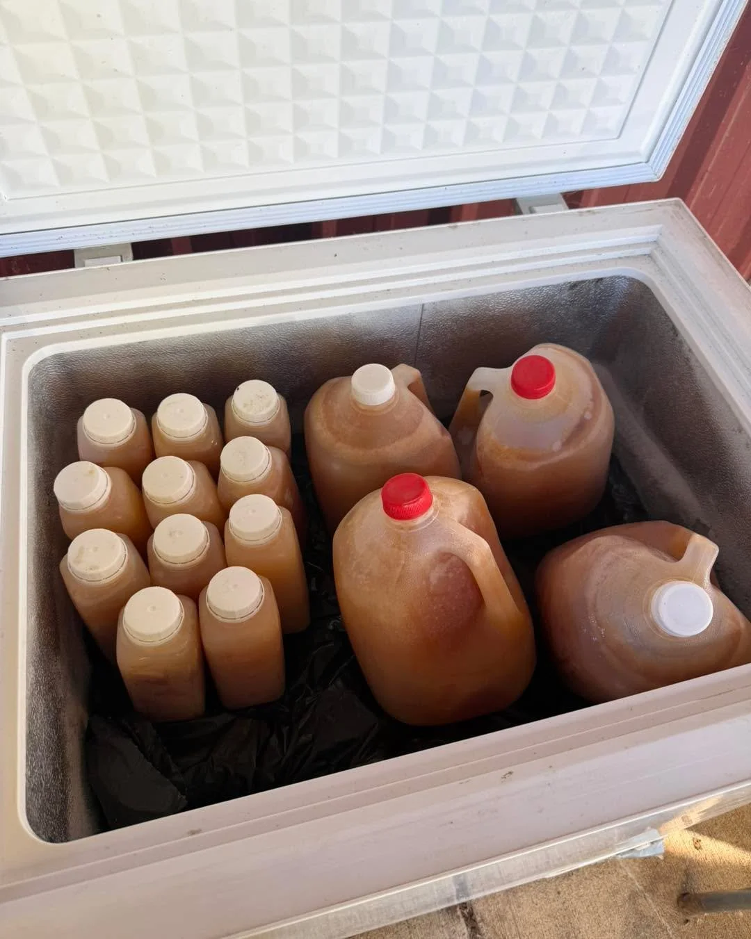 Farmstand is restocked from over the weekend! Thanks for your support! 

We have plenty of cider in the freezer, restocked apples, and lots of pumpkins priced as marked. 

Self-service stand open 7 days a week, multiple payment options available. Loc