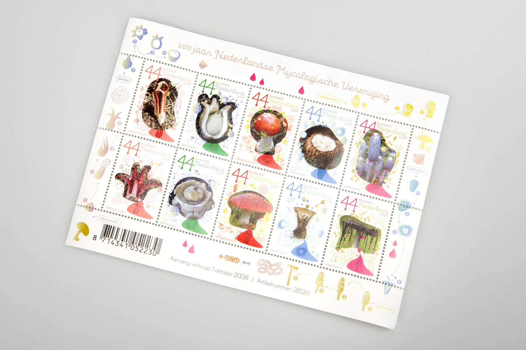 Postzegels paddestoelen / Mythological Stamps Post NL.jpg