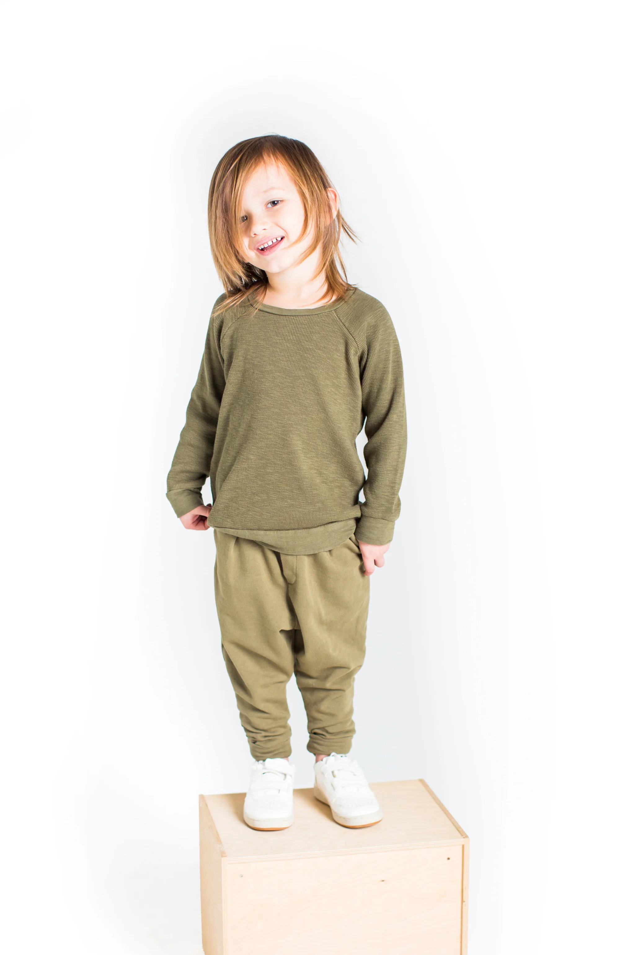 fall18_lifestyle_slouchPants_olive.jpg