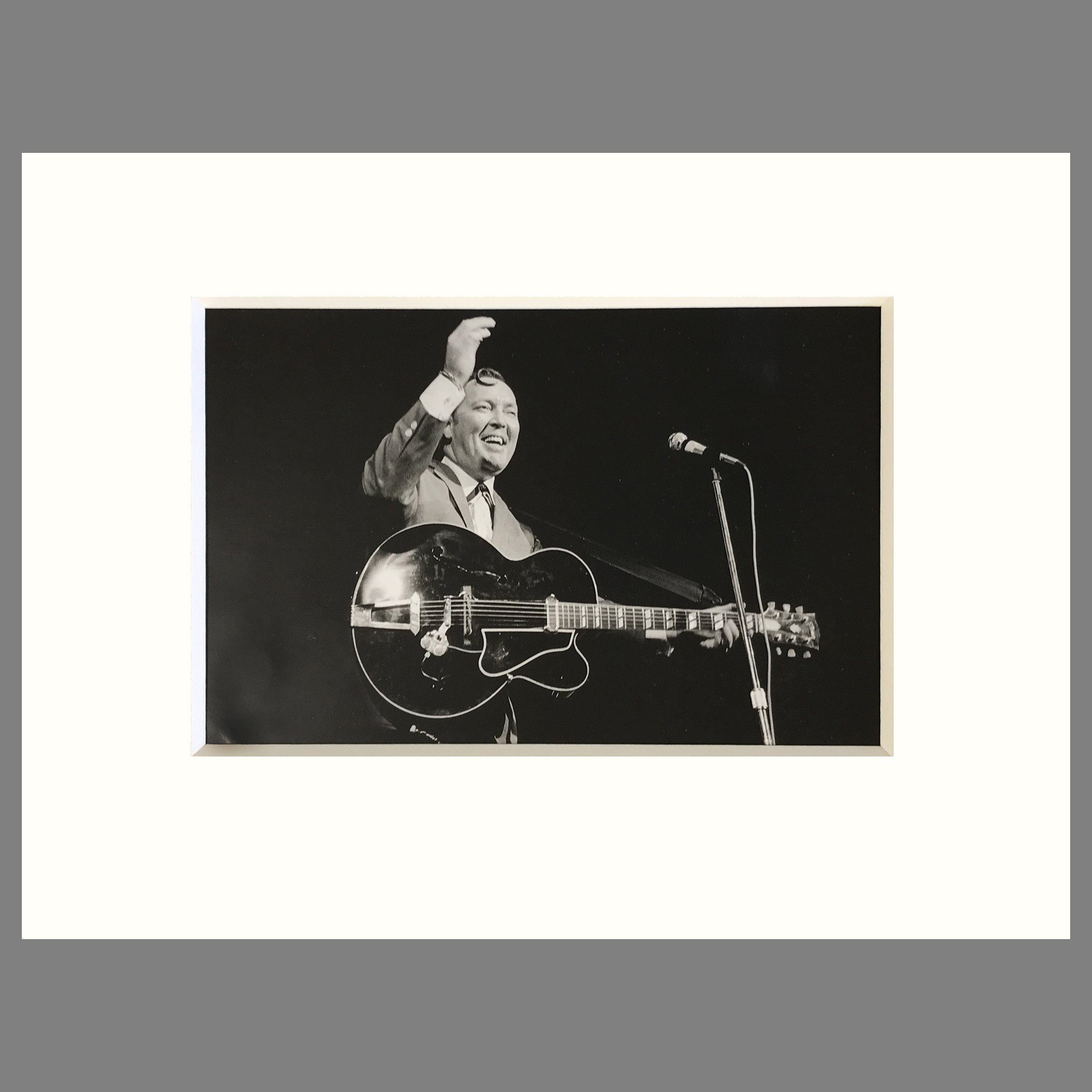 Bill Haley, Madison Square Garden 1969 - Jim Marshall Photograph - Matted Print 9 x 12 inches