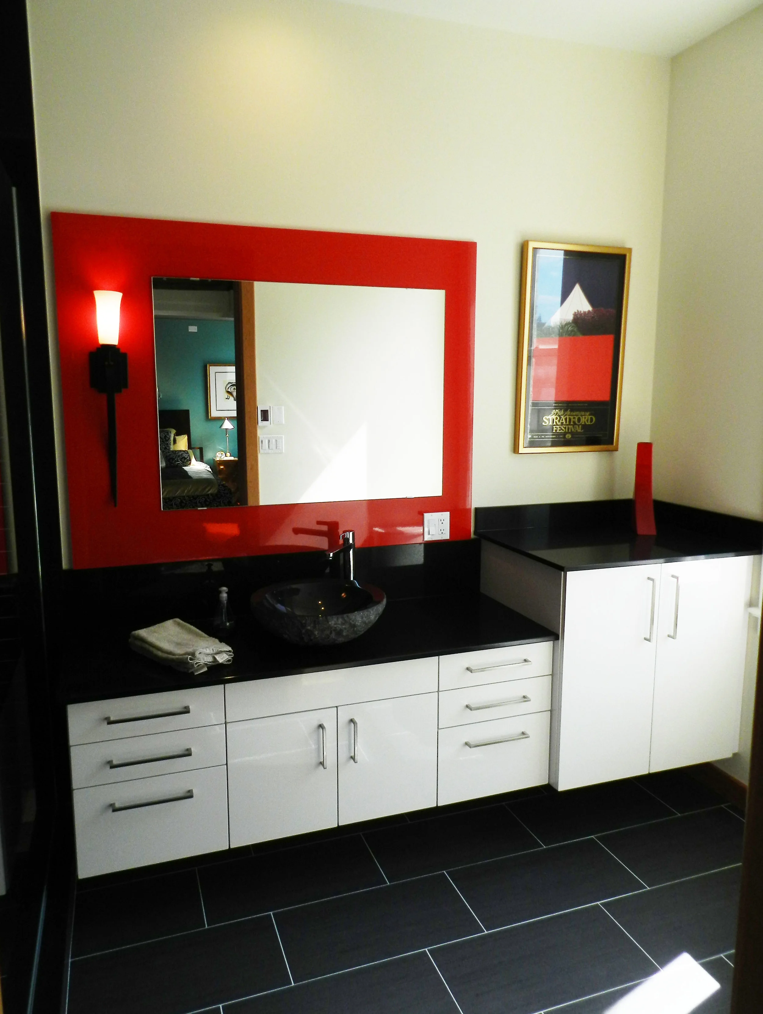 Erla-OnSuite-1.jpg