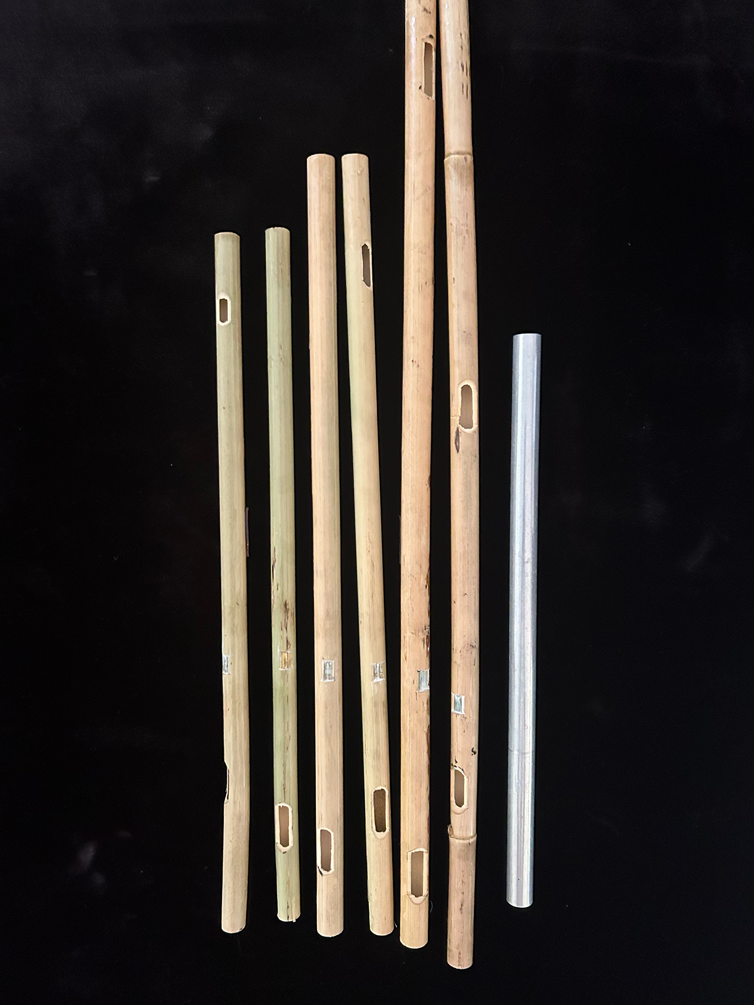 Bamboo marine harp separate pipes.png
