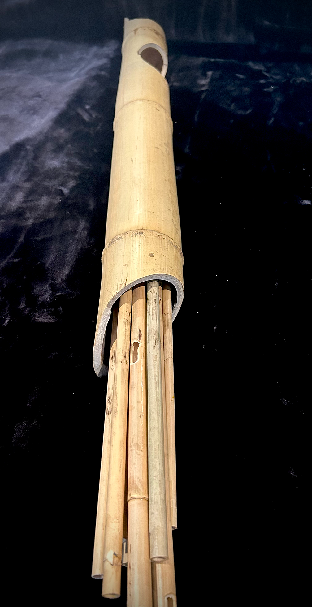 Bamboo marine full instrument lying.png