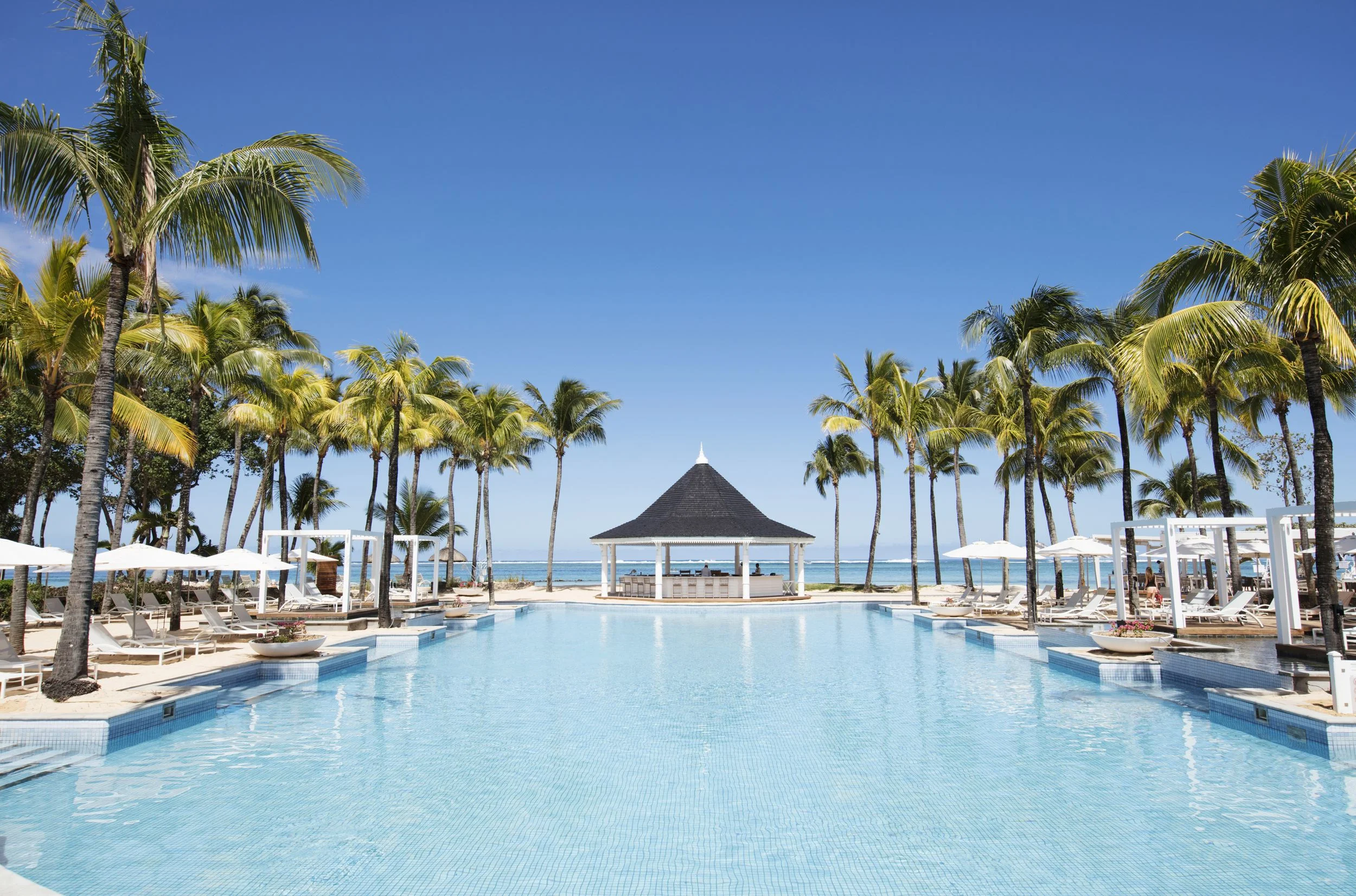 HLT-General-View-3-Pool-low.jpg