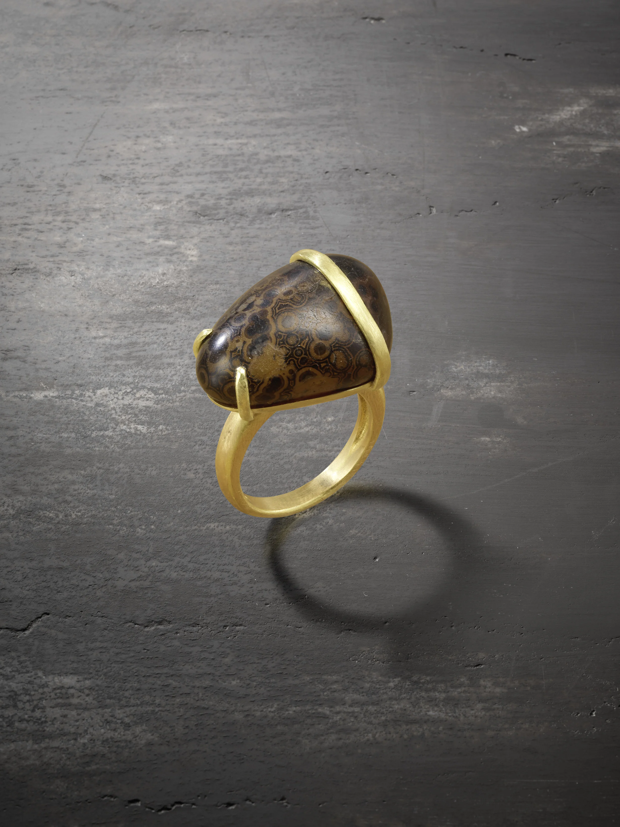 Brown ‘constellation’ Madagascar agate pebble ring