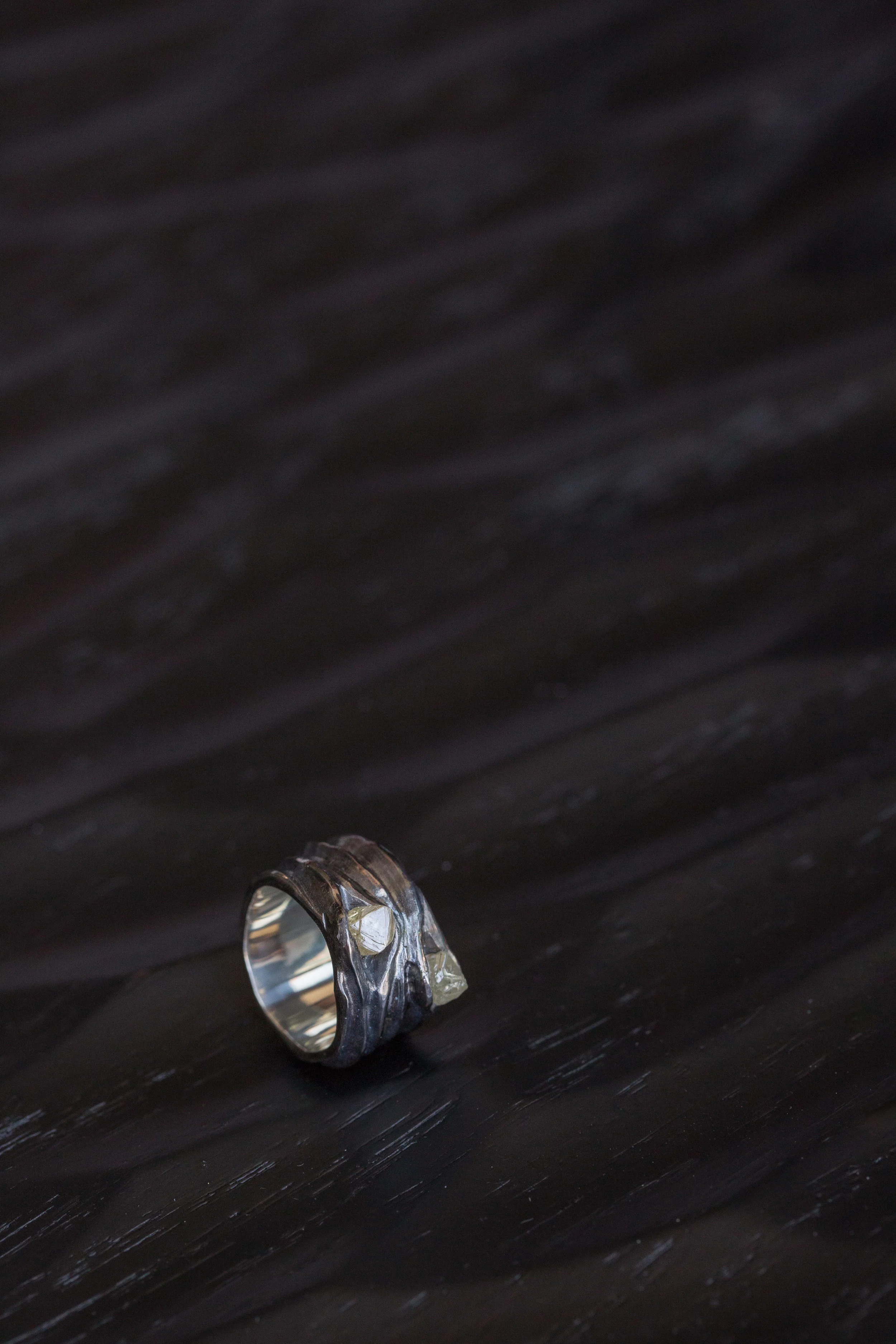 Silver rough diamonds ring