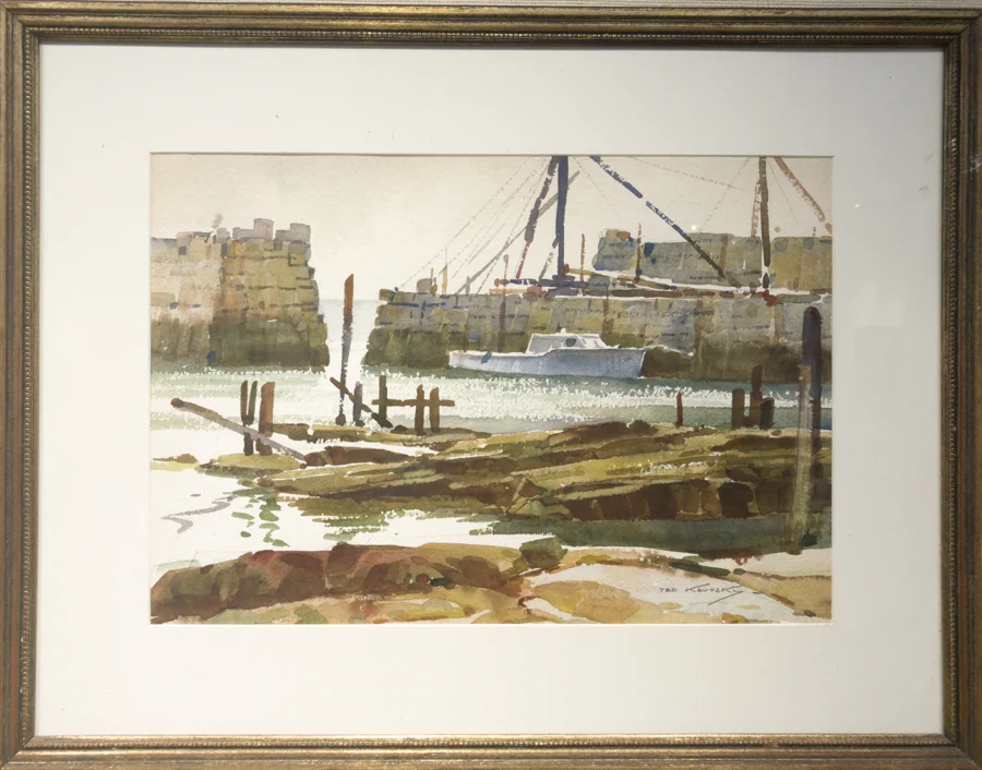 Lot: 129/212 - Granite Pier