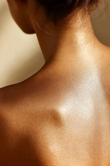 Rücken-Hydrafacial: Die perfekte Vorbereitung für offene Kleider in der festlichen Jahreszeit