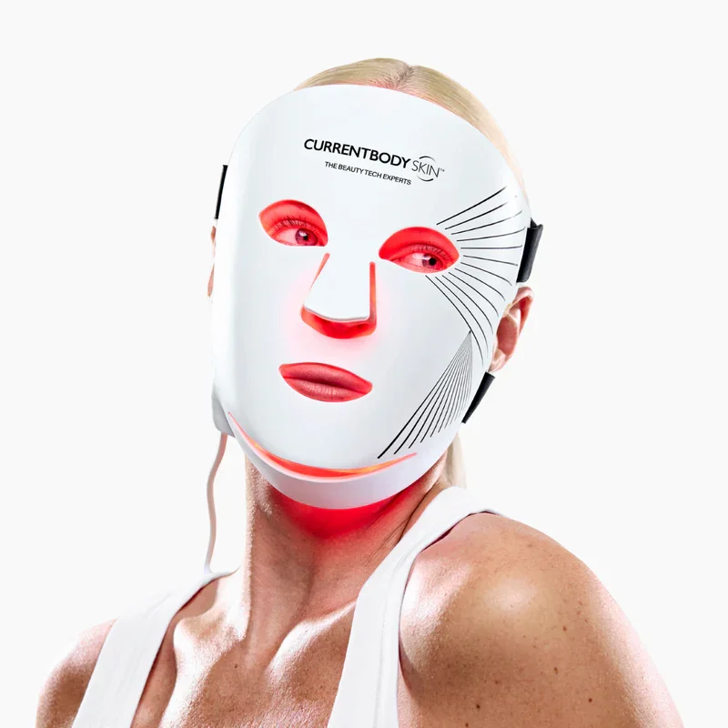 currentbody-skin-led-gesichtsmaske-mit-rotlichttherapie-2_800x.webp