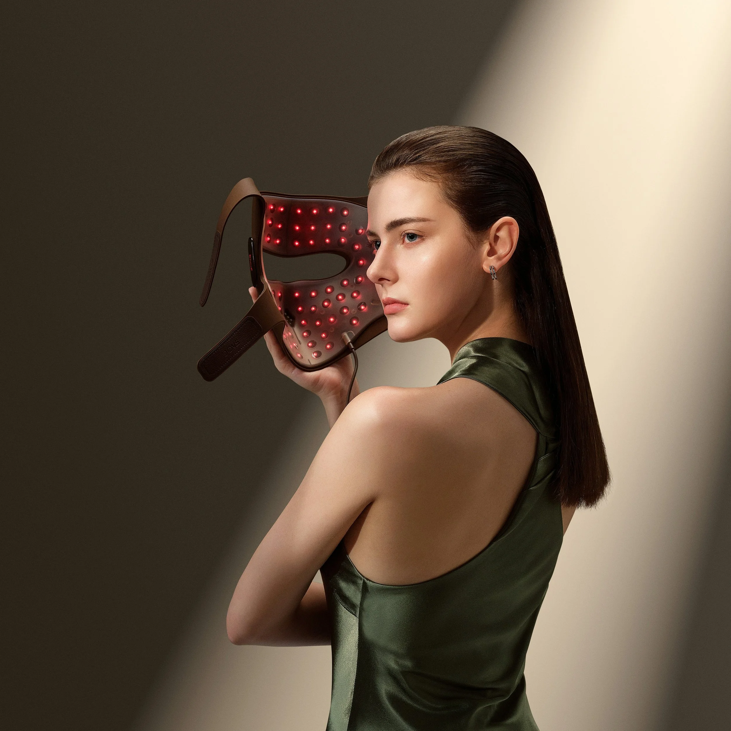 LED- &amp; Laser-Gesichtsmasken: So wirkt High-Tech-Licht wirklich auf deine Haut