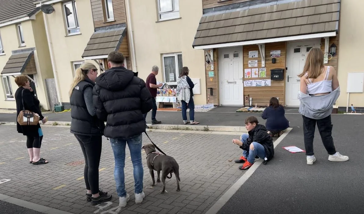 Judging of Fun Figures Begins