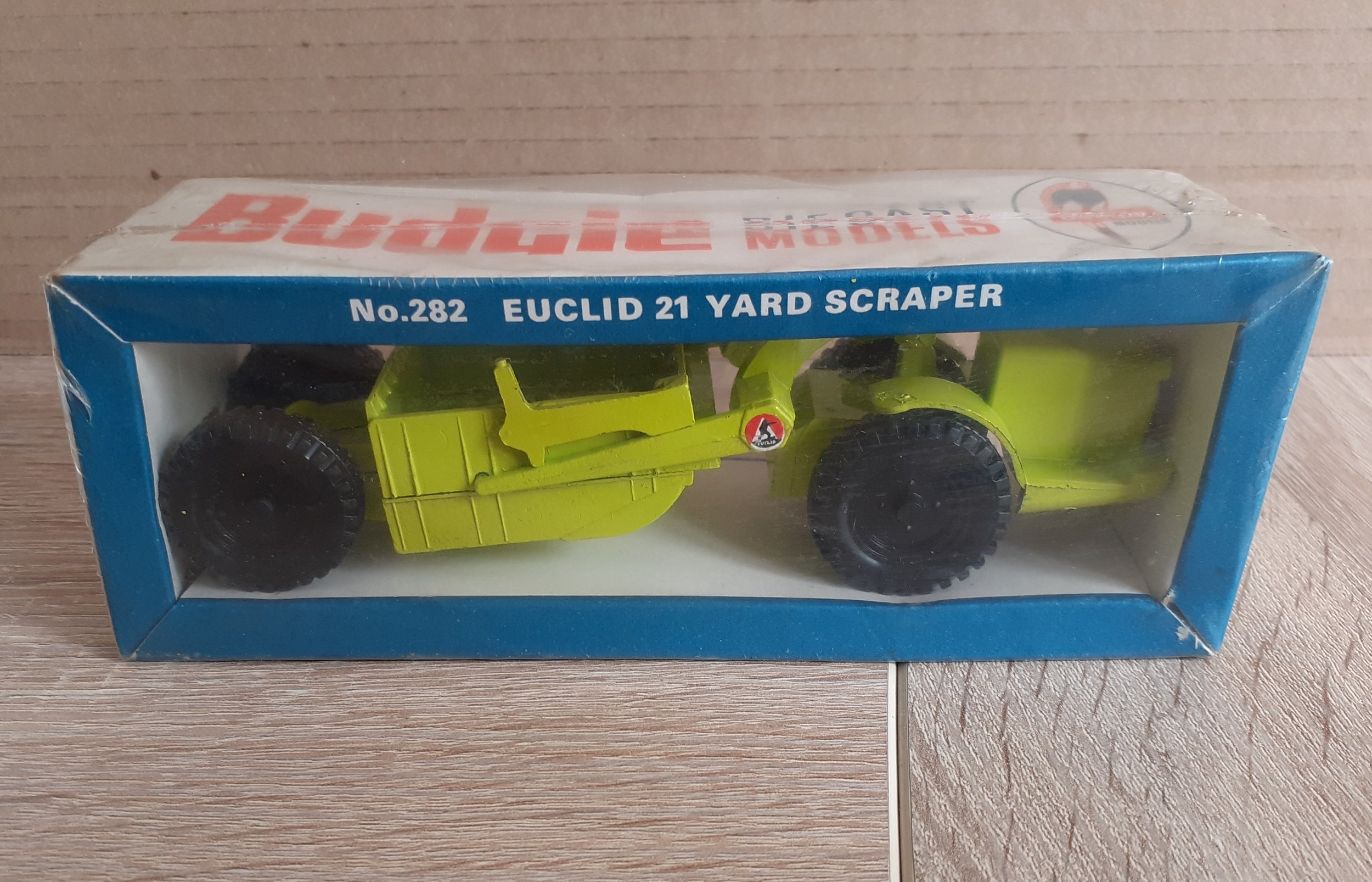 1960’s Budgie Die-Cast No.282 Euclid 21 Yard Scraper. 