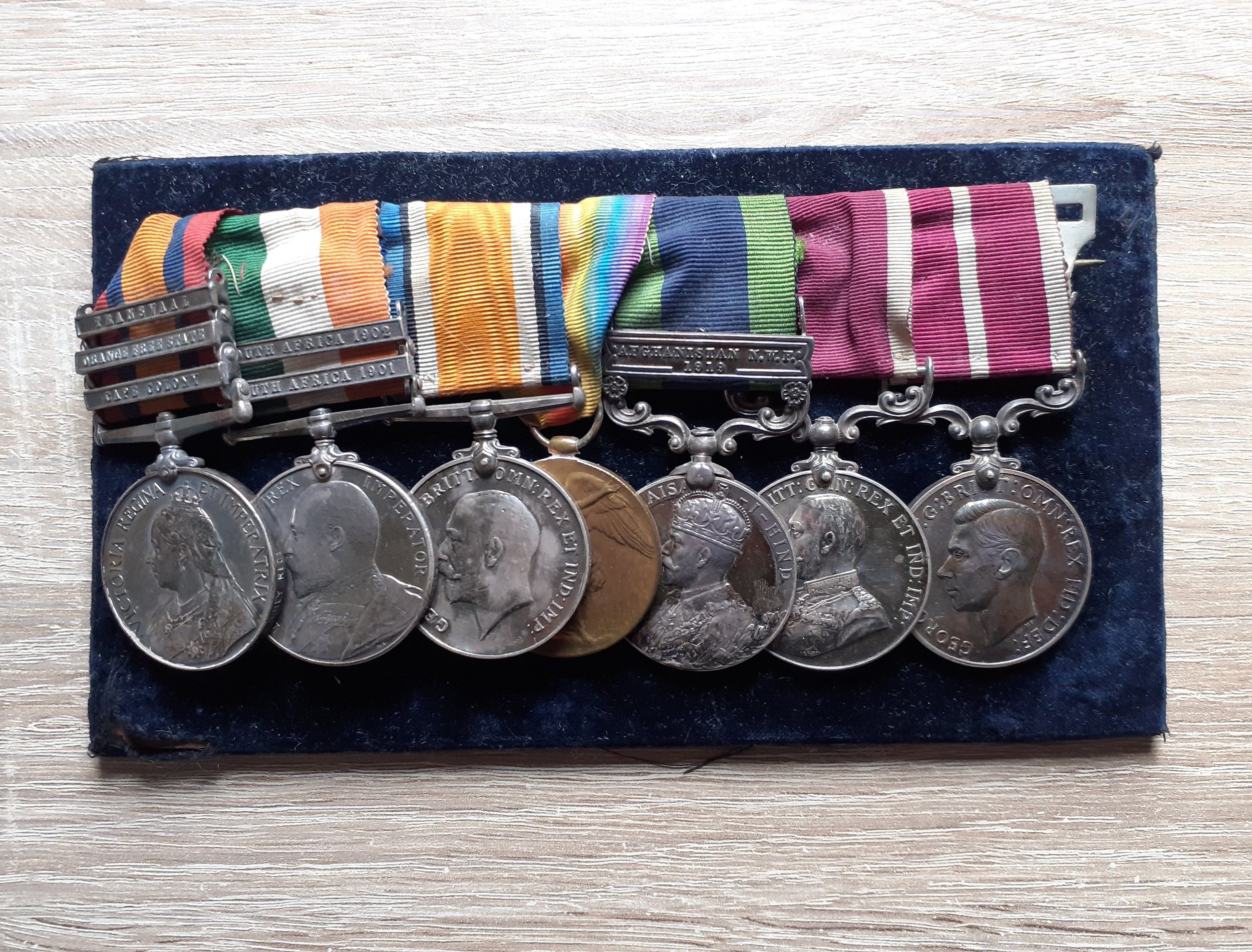 A career soldiers medal bar.