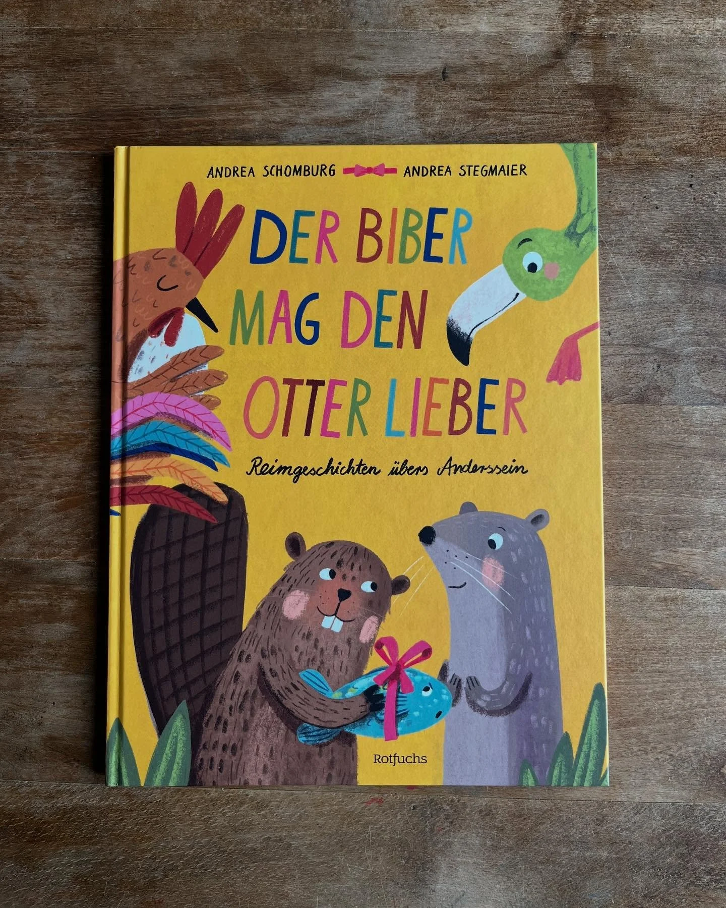 BOOKBIRTHDAY // BUCHGEBURTSTAG - Der Biber mag den Otter lieber - Reimgeschichten &uuml;ber das Anderssein // The Braver Likes the Otter Better &mdash; Rhyming Stories About Being Different

Es war mir ein Fest, zu den wunderbar witzigen Reimen von A