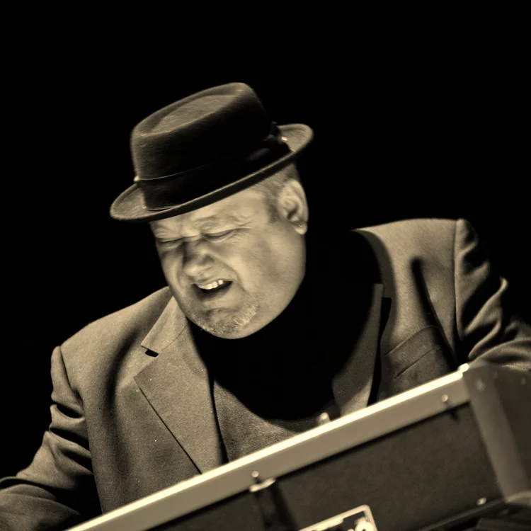Gerry Youngman/Organ