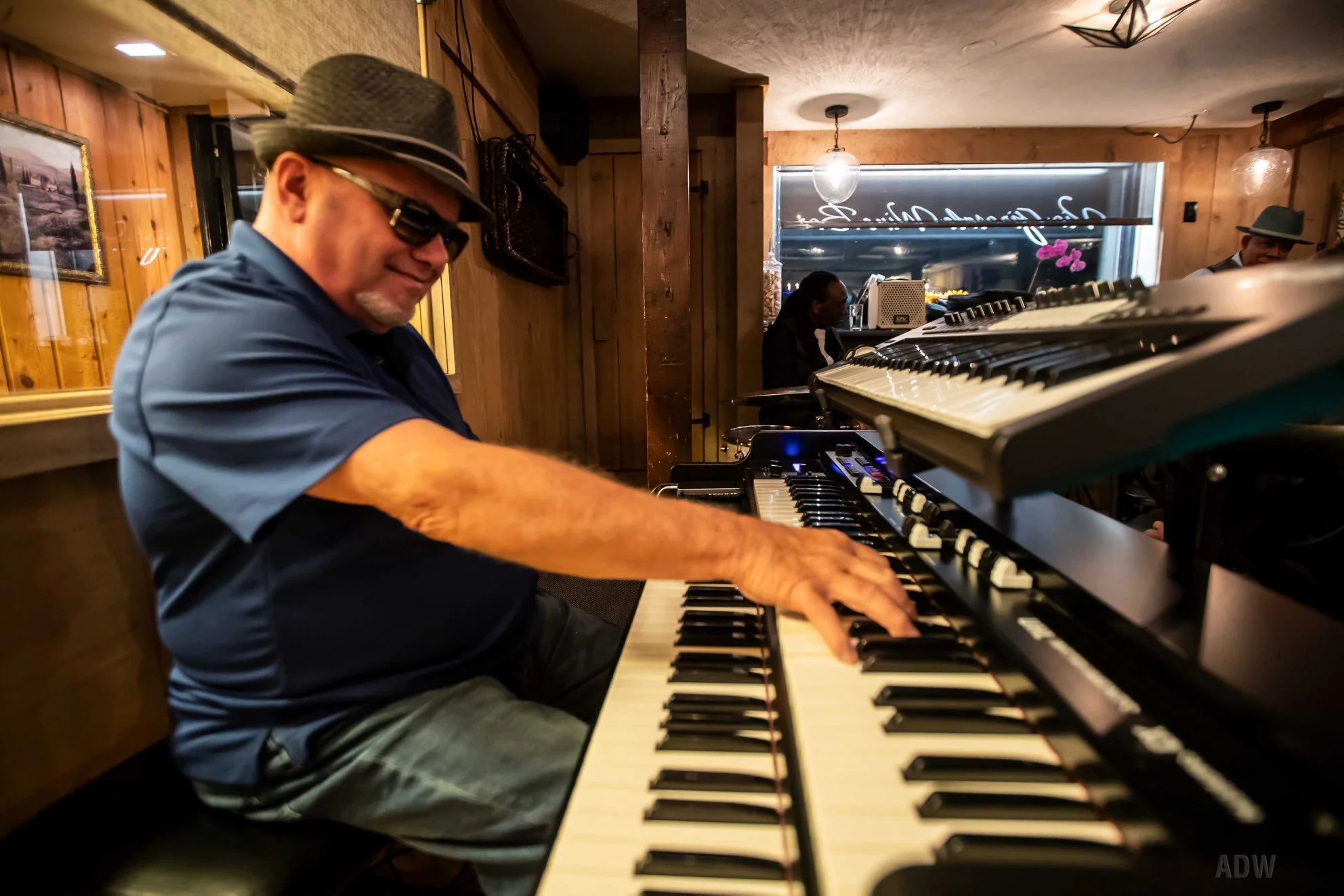 Live at Knapp Winery