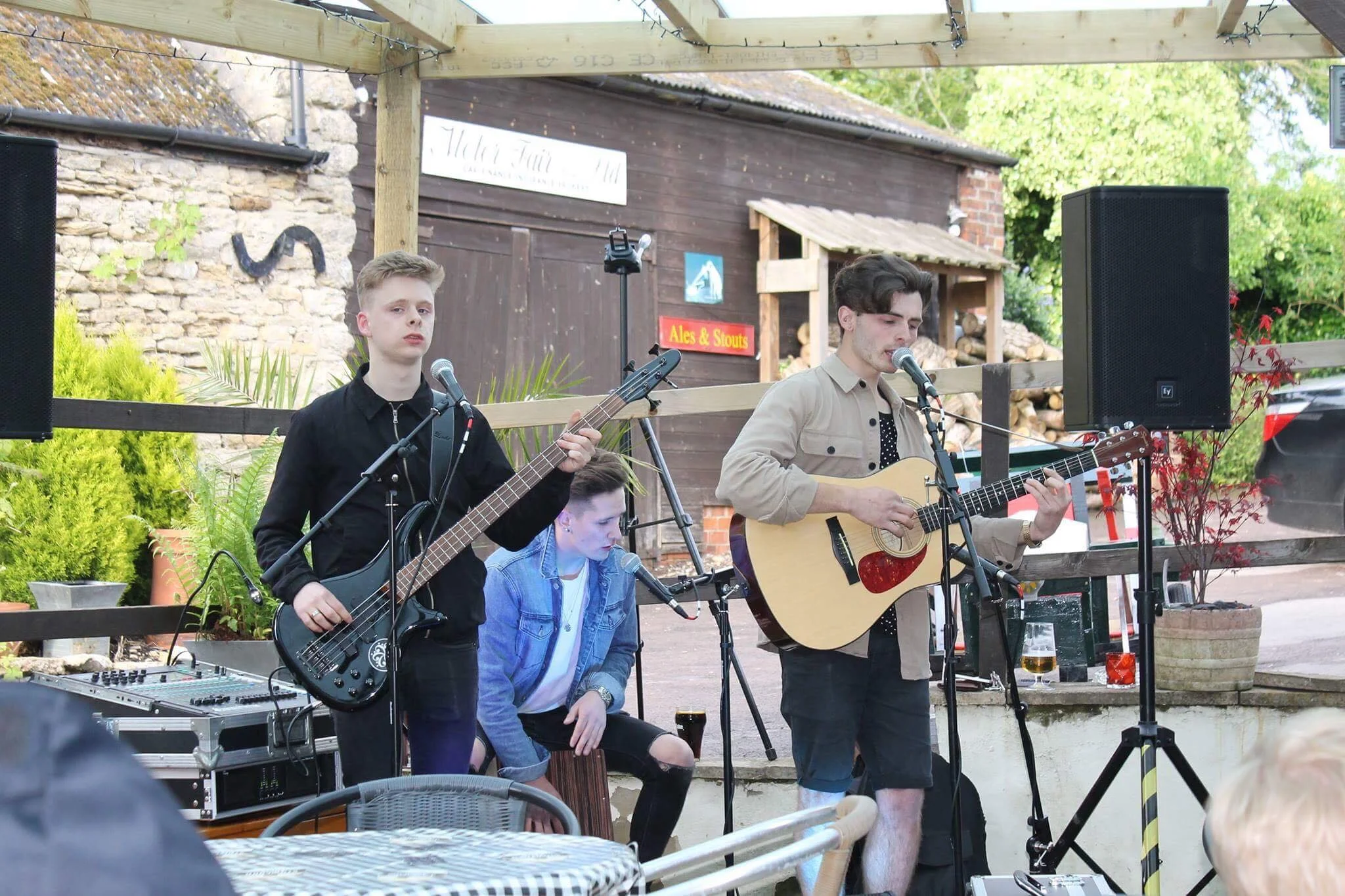 The Red Onions - Live Music