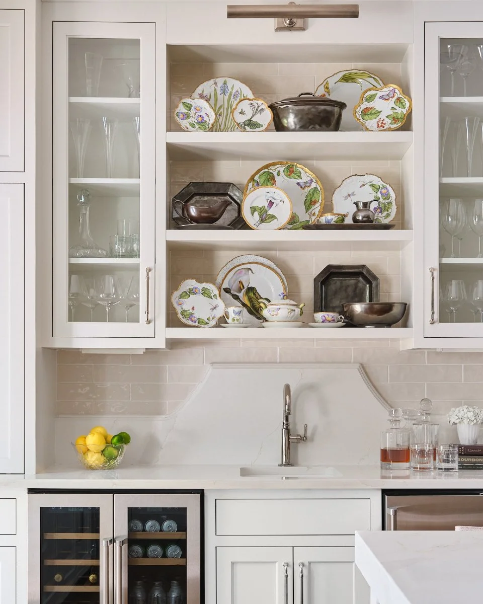 The details that make it yours.
We believe a home should feel like yours. Not just in layout or lighting, but in the quiet details that speak to your story—your rituals, your culture, your sense of beauty. This kitchen project is a stunning exa