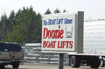 boat-lift-store-sign.jpg