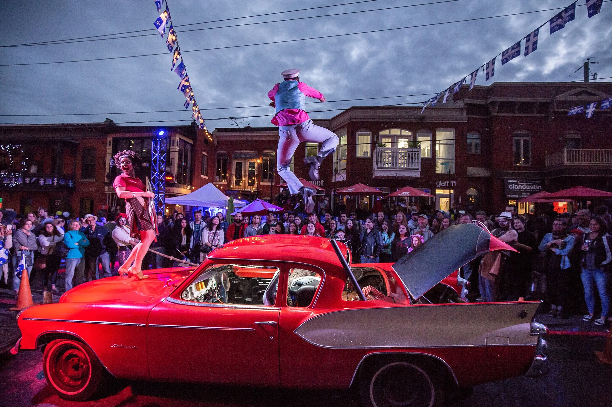 À qui la rue ? À nous la rue!