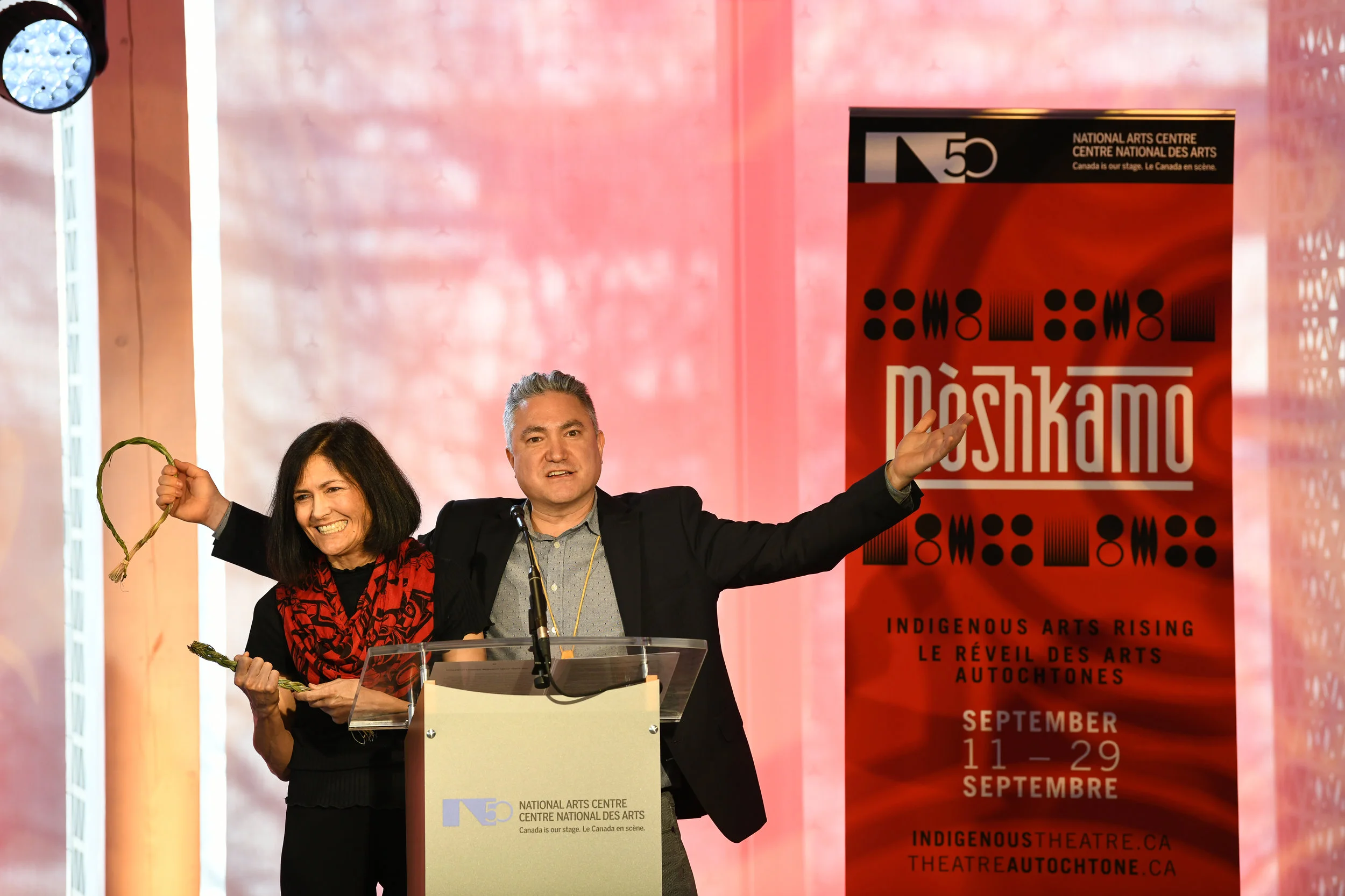 Kevin Loring, Directeur artistique et Lori Marchand, Directrice administrative du Théâtre autochtone du CNA