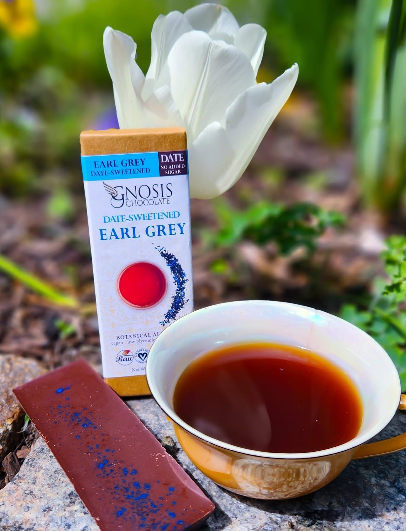Earl Grey bar in grass.jpg