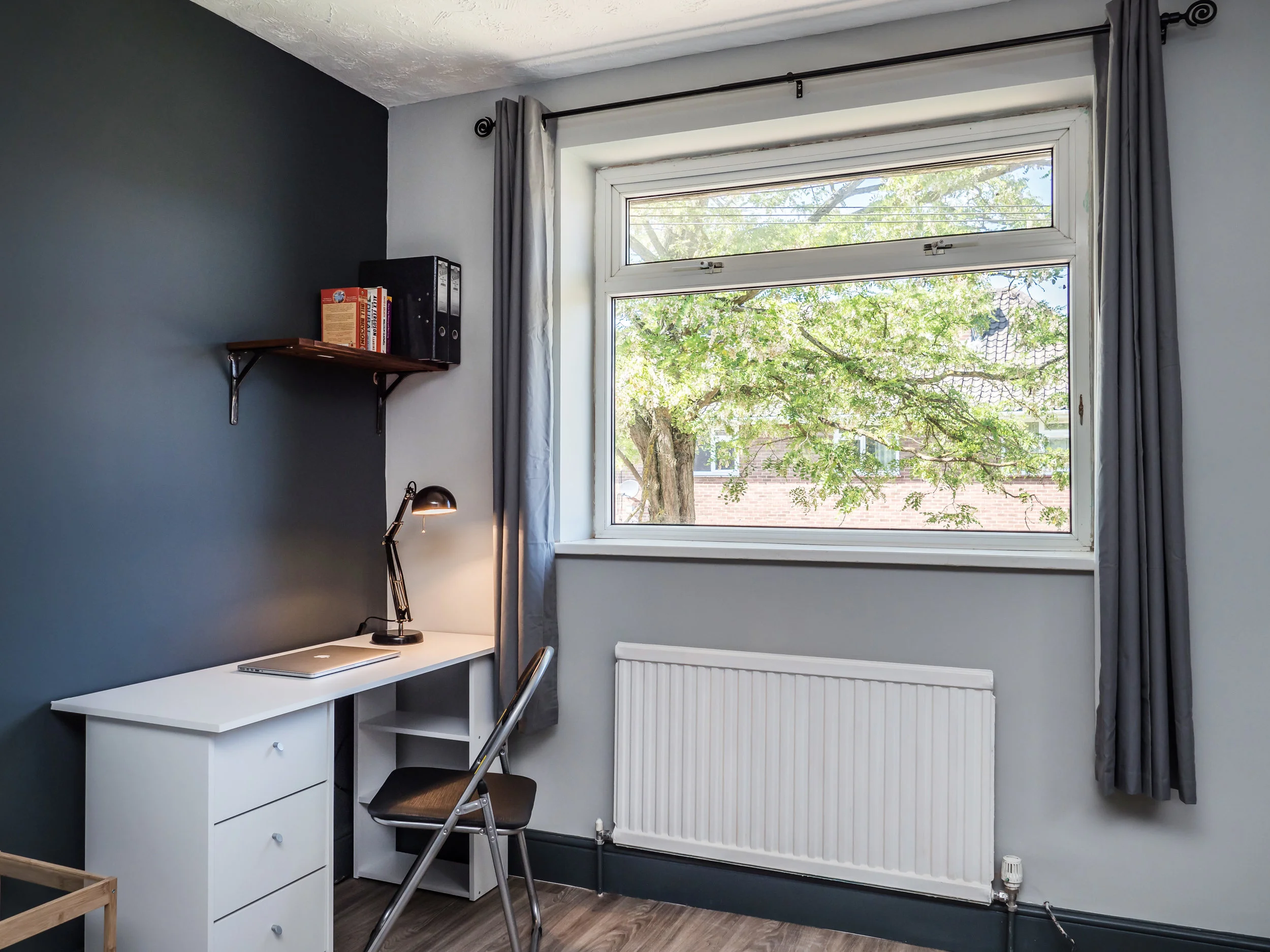 BR85 - Bed 2 Desk 1.jpg
