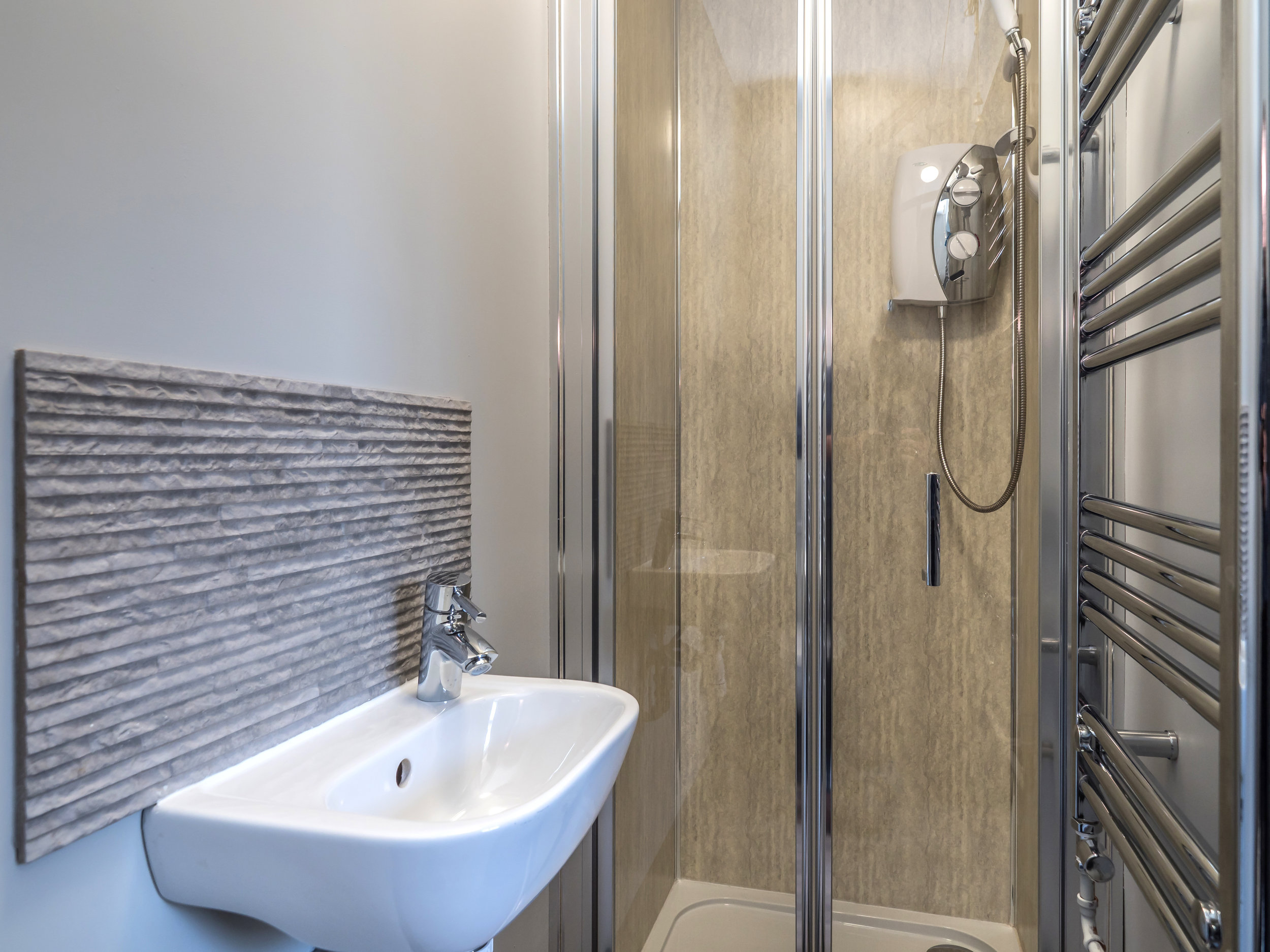 BR85 - Shower 1 1.jpg