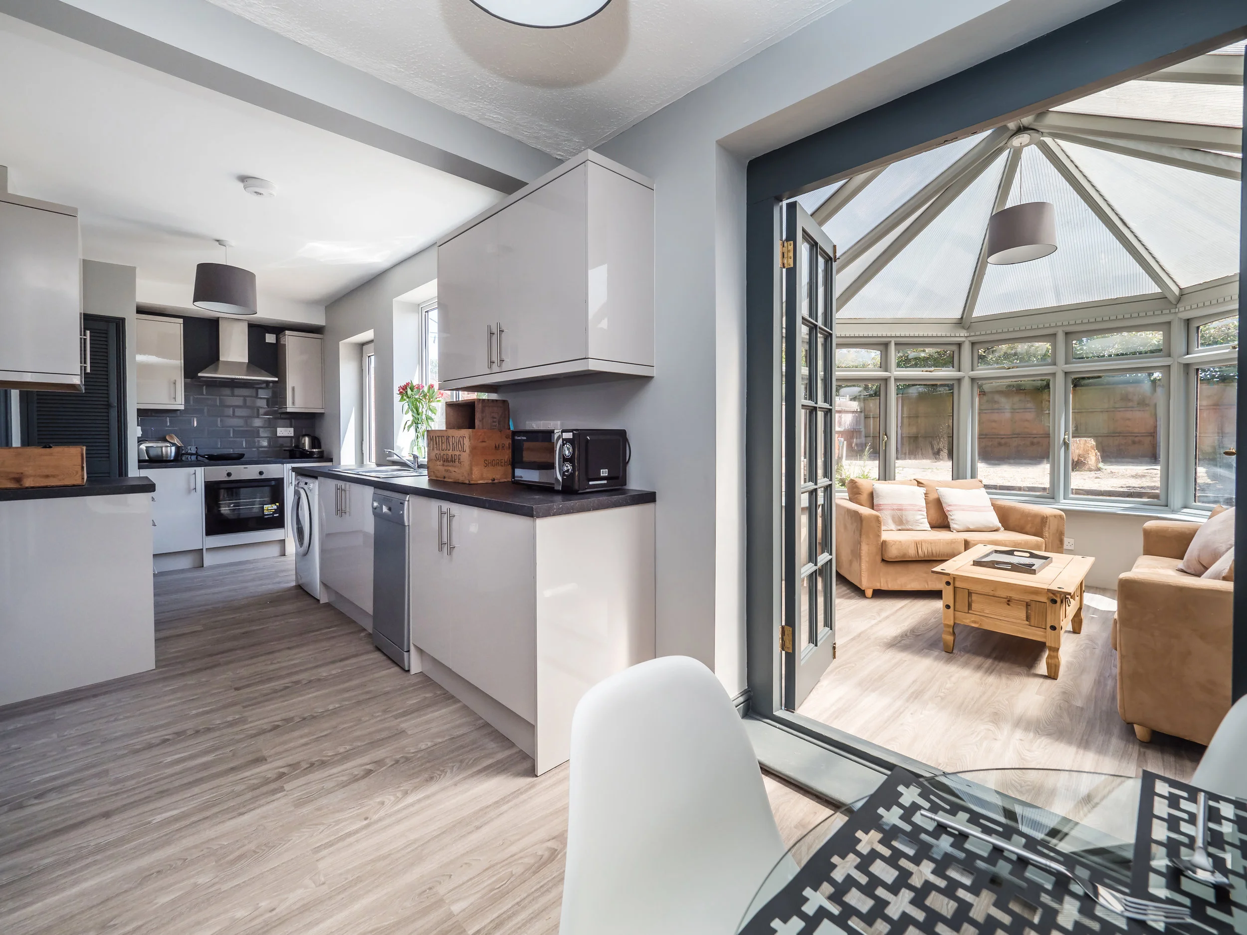 BR85 - Dining Conservatory 2.jpg