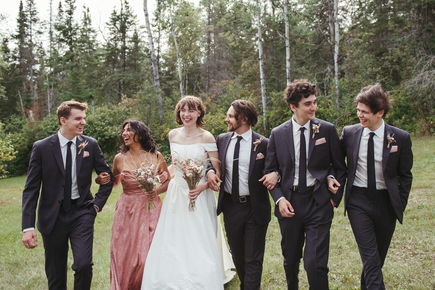 I didn&rsquo;t post nearly enough photos from this beautiful September wedding in Hecla 💗