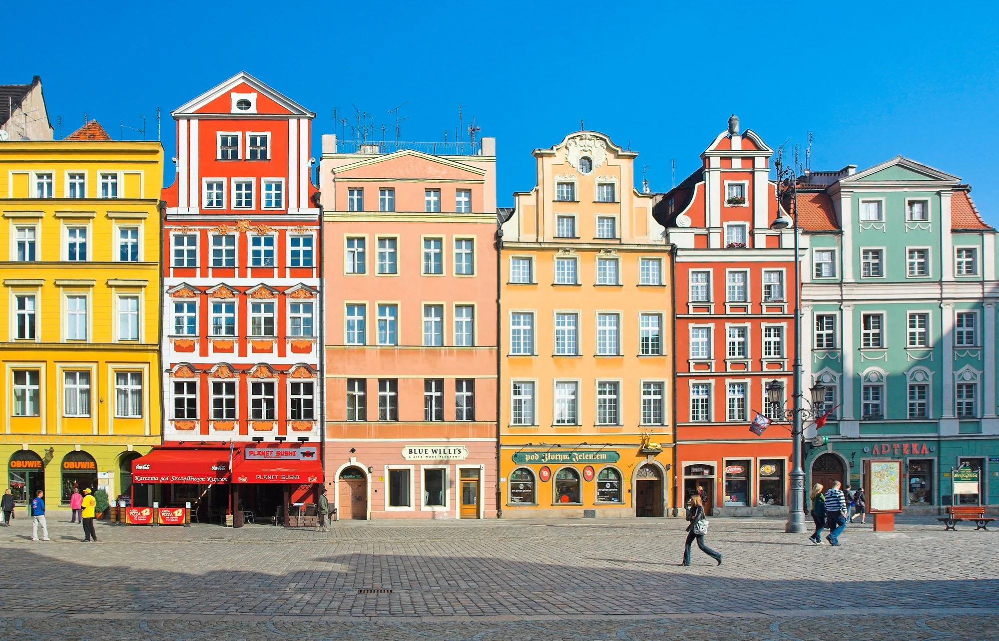 00-holding-wroclaw-poland-travel-guide.jpg