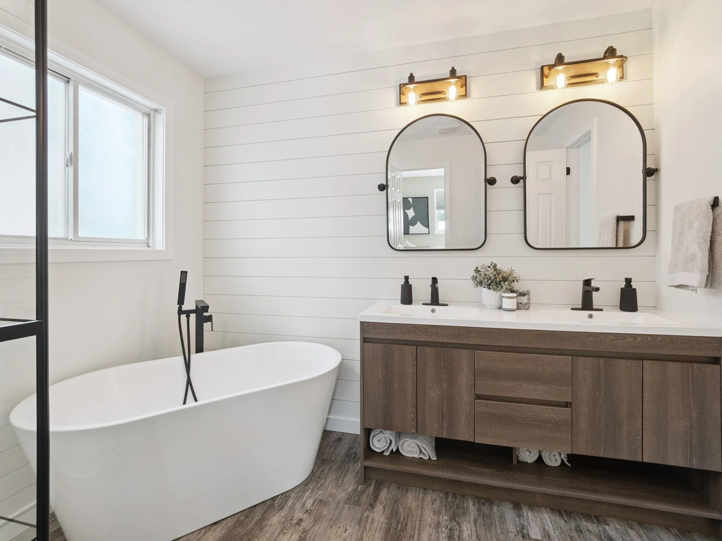 25-19 leslie Ave Barrie 025.jpg