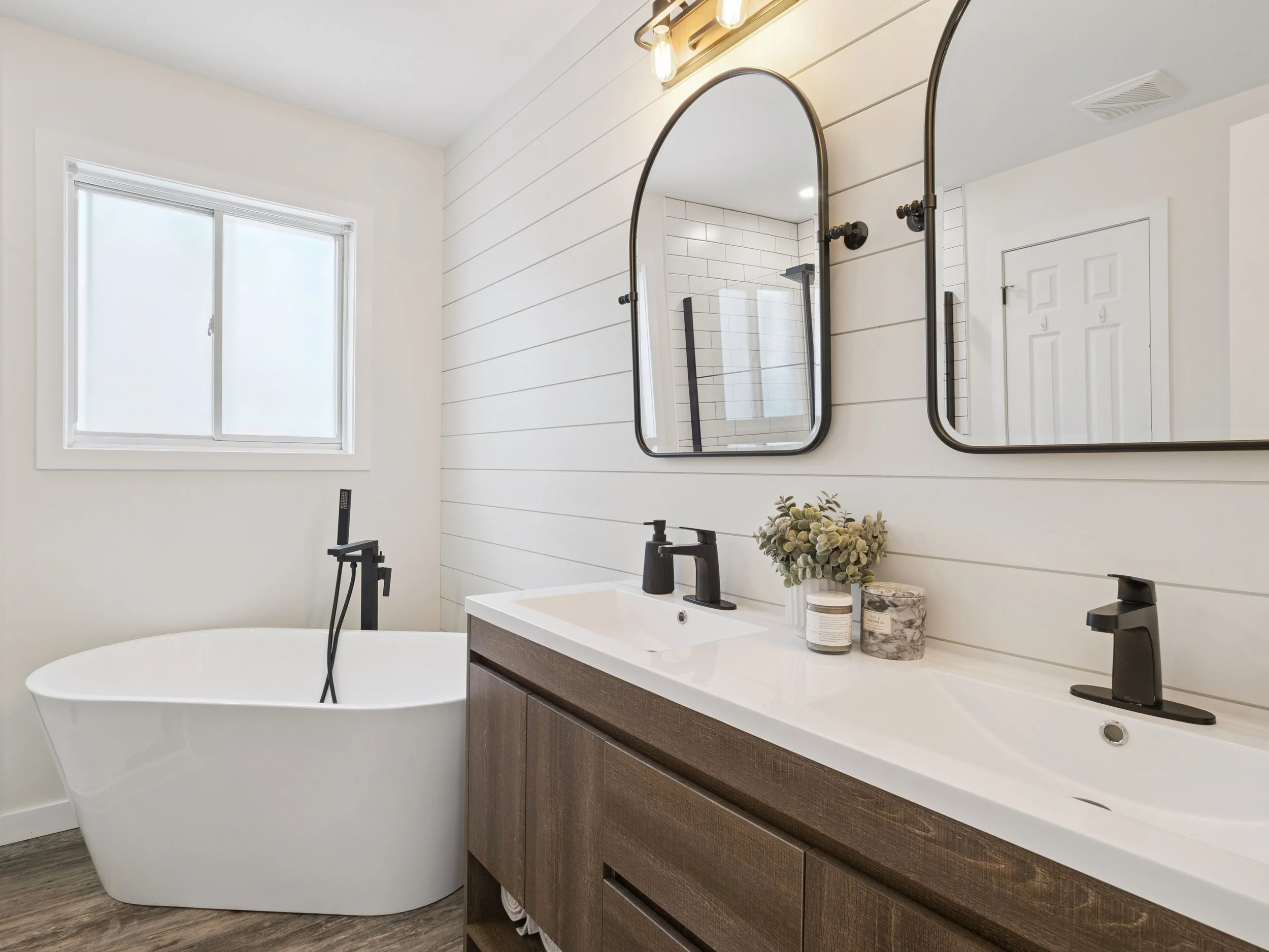 26-19 leslie Ave Barrie 026.jpg