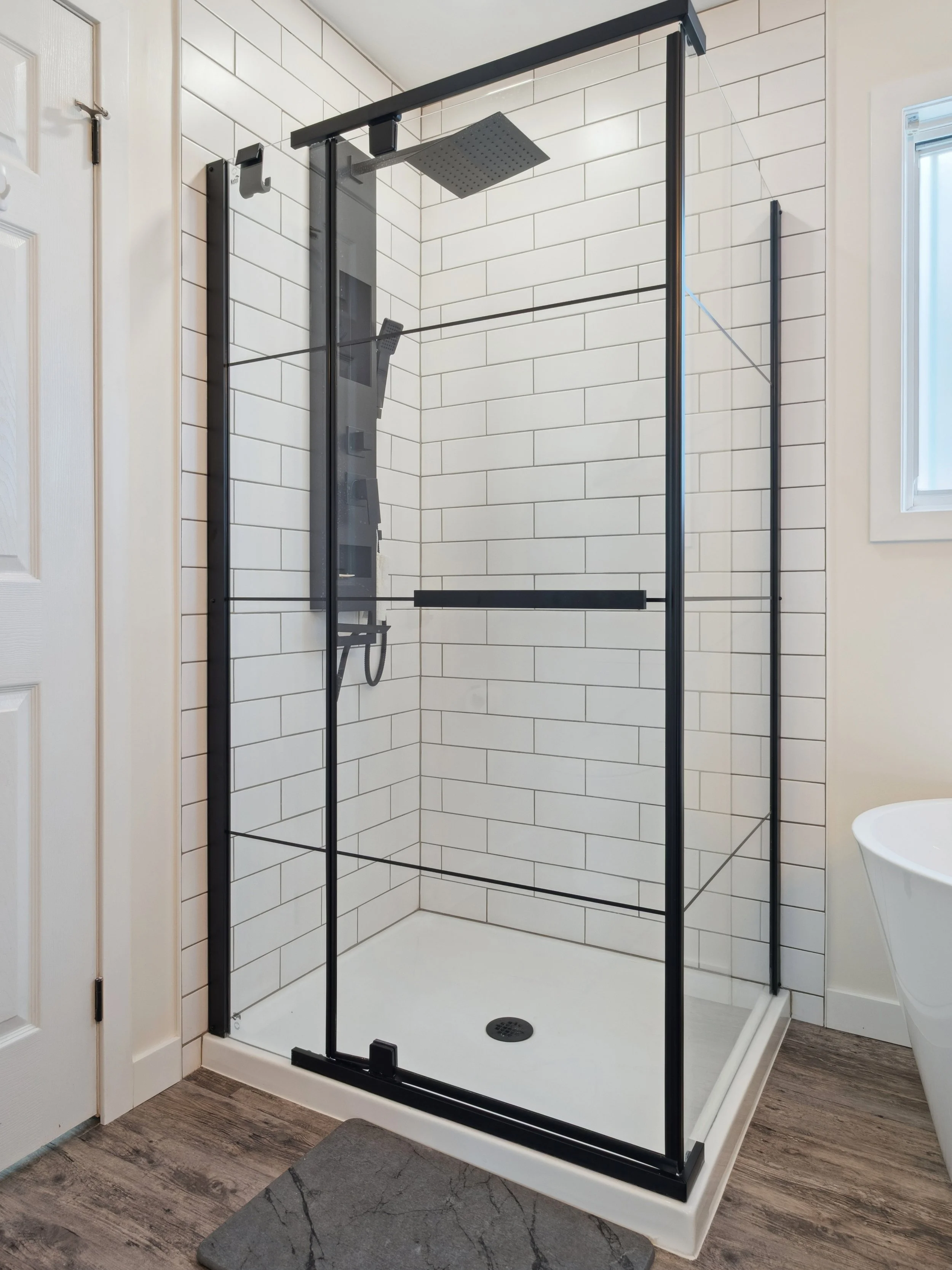 28-19 leslie Ave Barrie 028.jpg