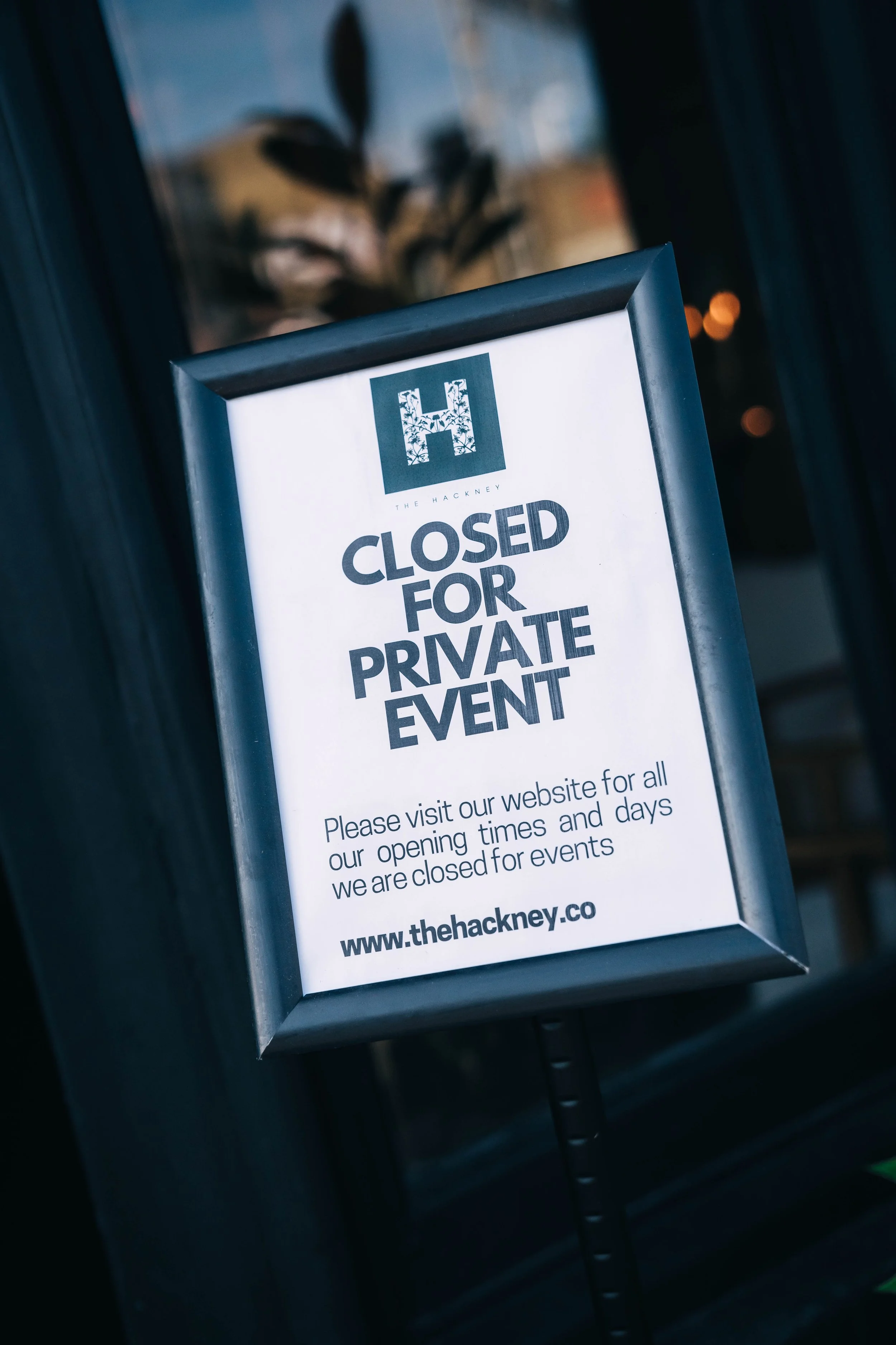 0173_Irem&Rob_Hackney Town Hall_Hackney Coffee Company_16.7.22_DSC08769.JPG