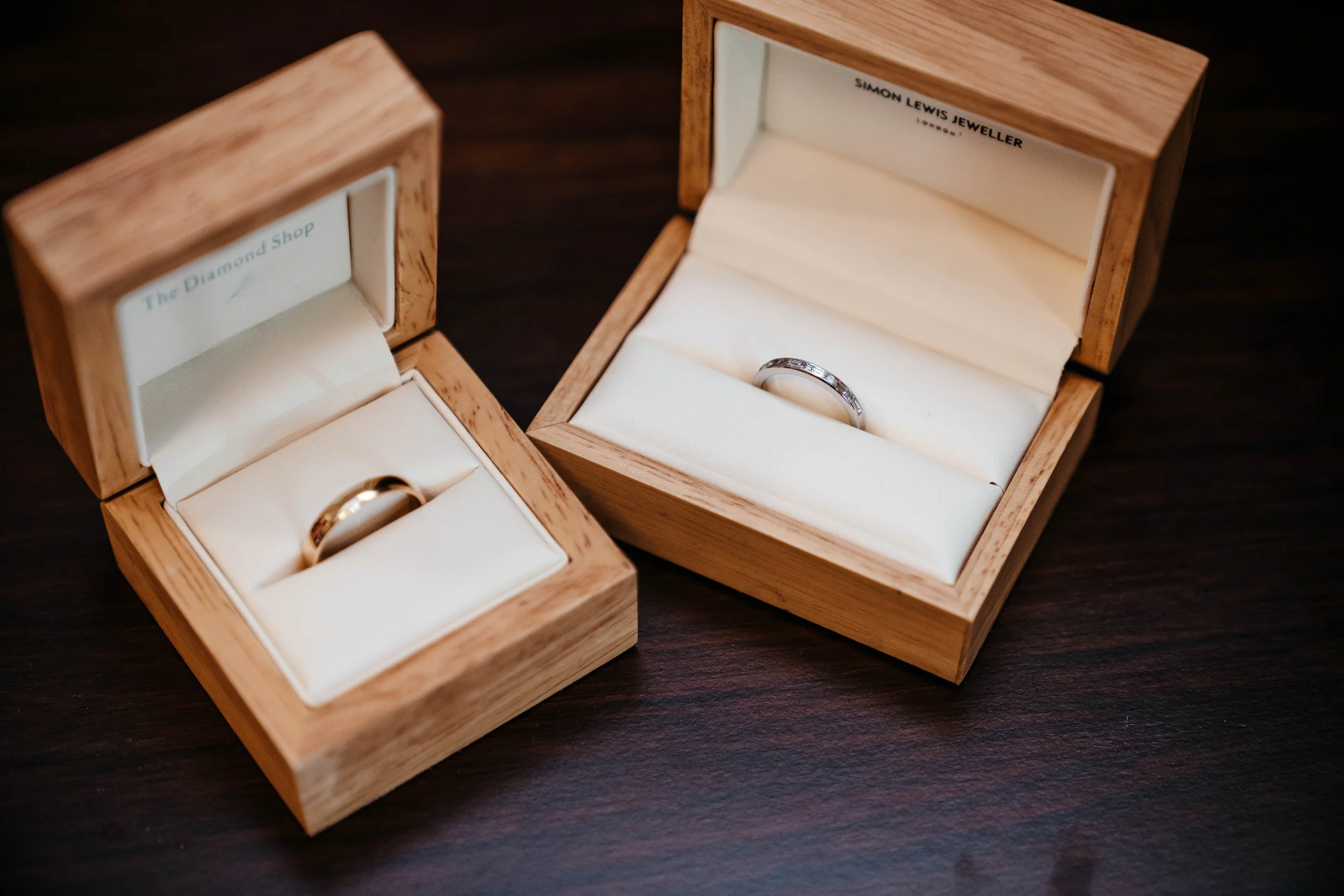 0033_Oliver&Katia_The Old Marylebone Town Hall_DSC03595.JPG