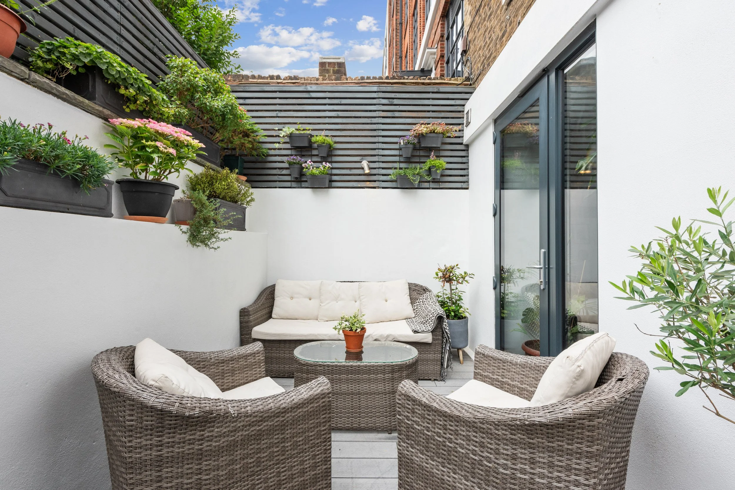 486_property photos_001.JPG