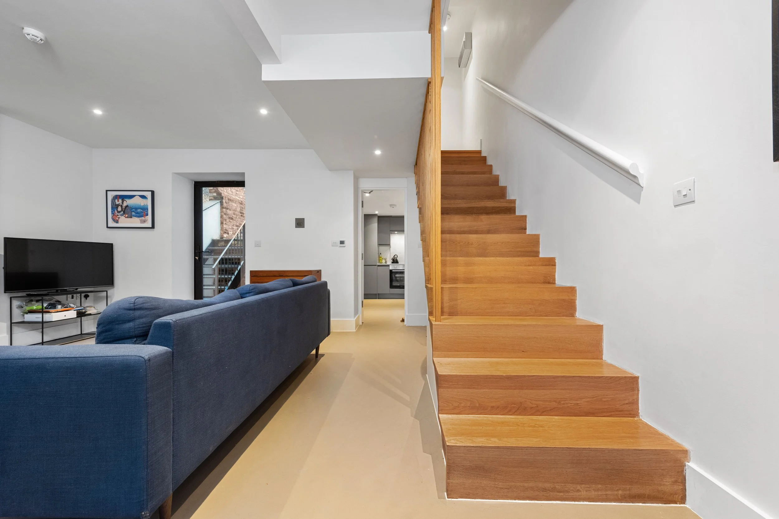 041_property photos_014.JPG