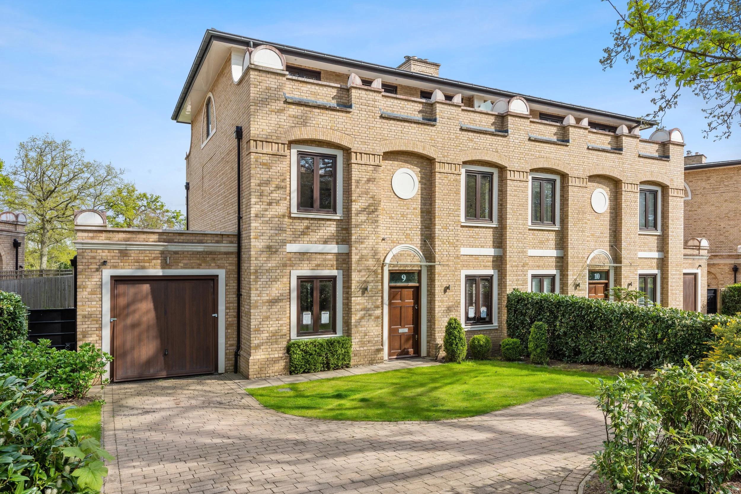 142_property photos_001.JPG