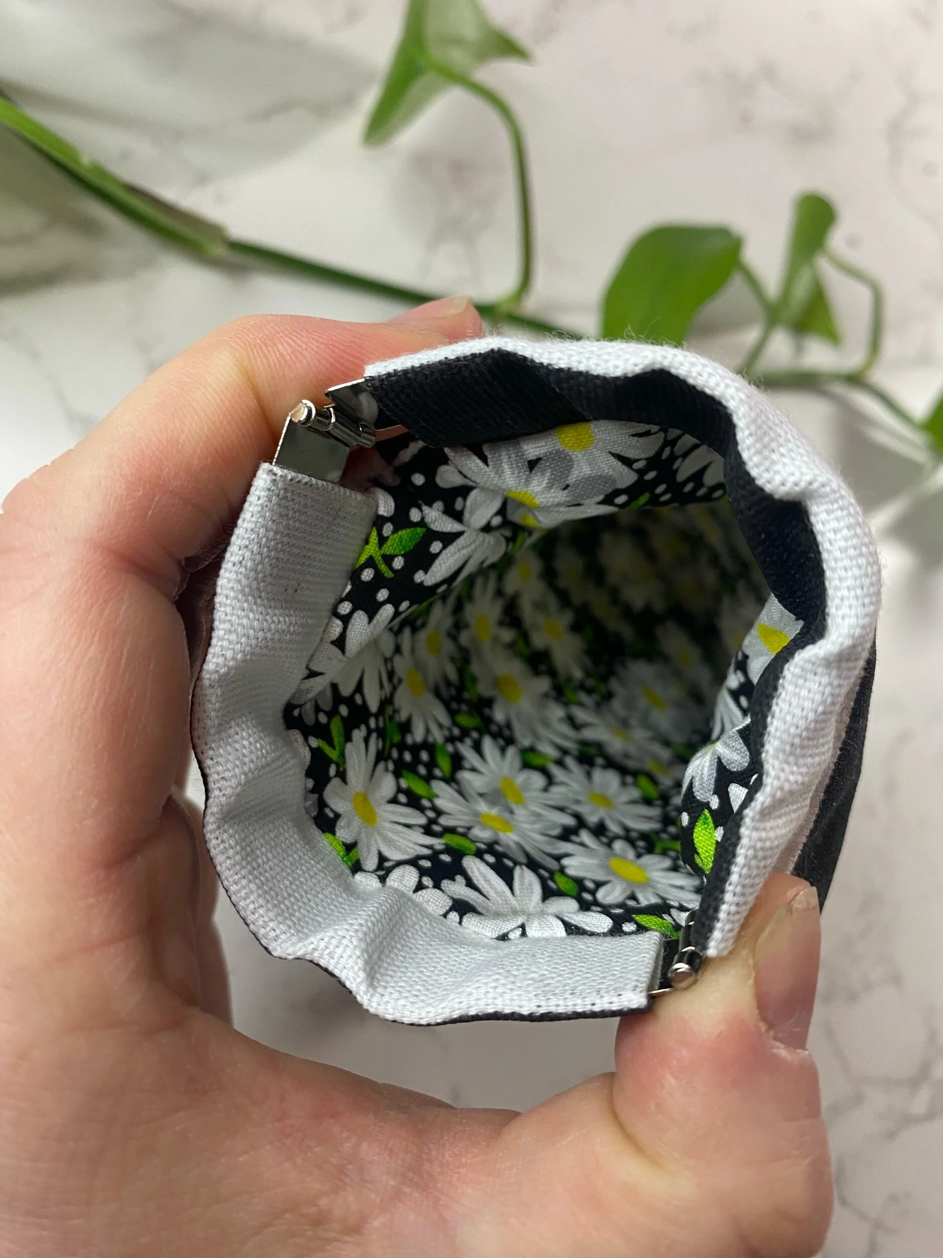 94B8BB72-877A-49BA-872D-A774925FF4C6