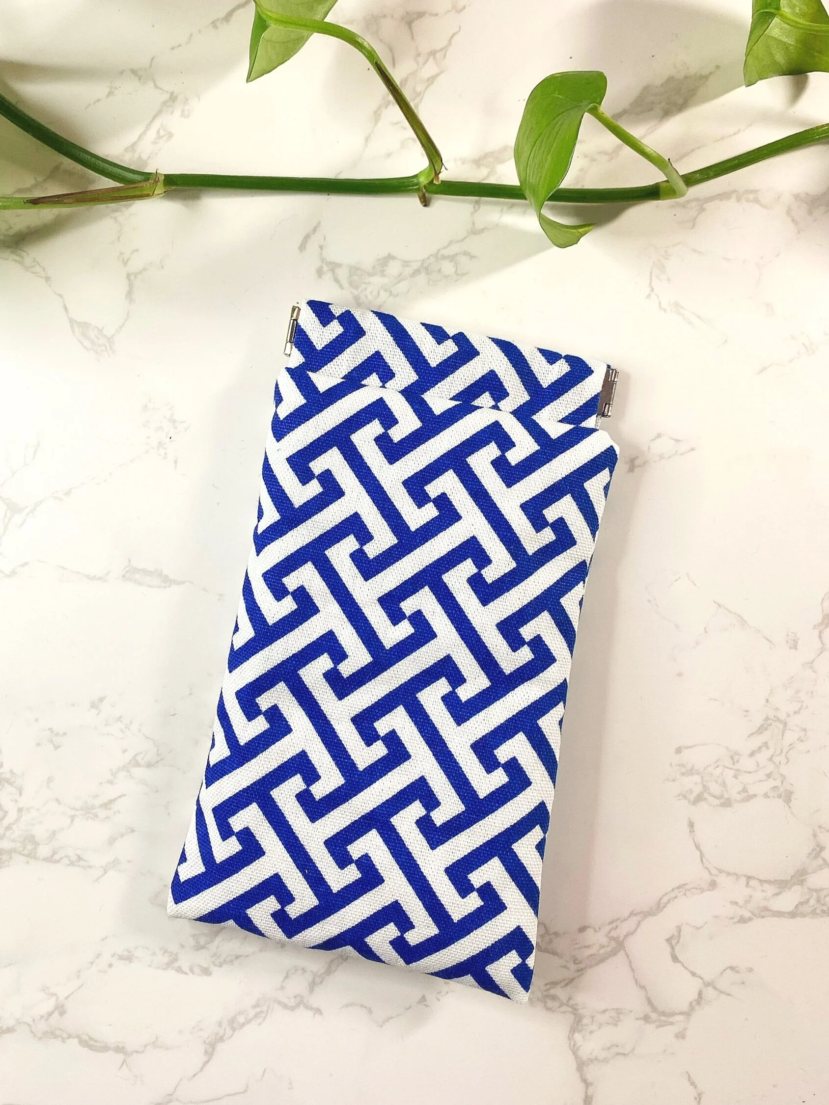 5438DAB7-129B-4F2C-93AE-80EE980E4388