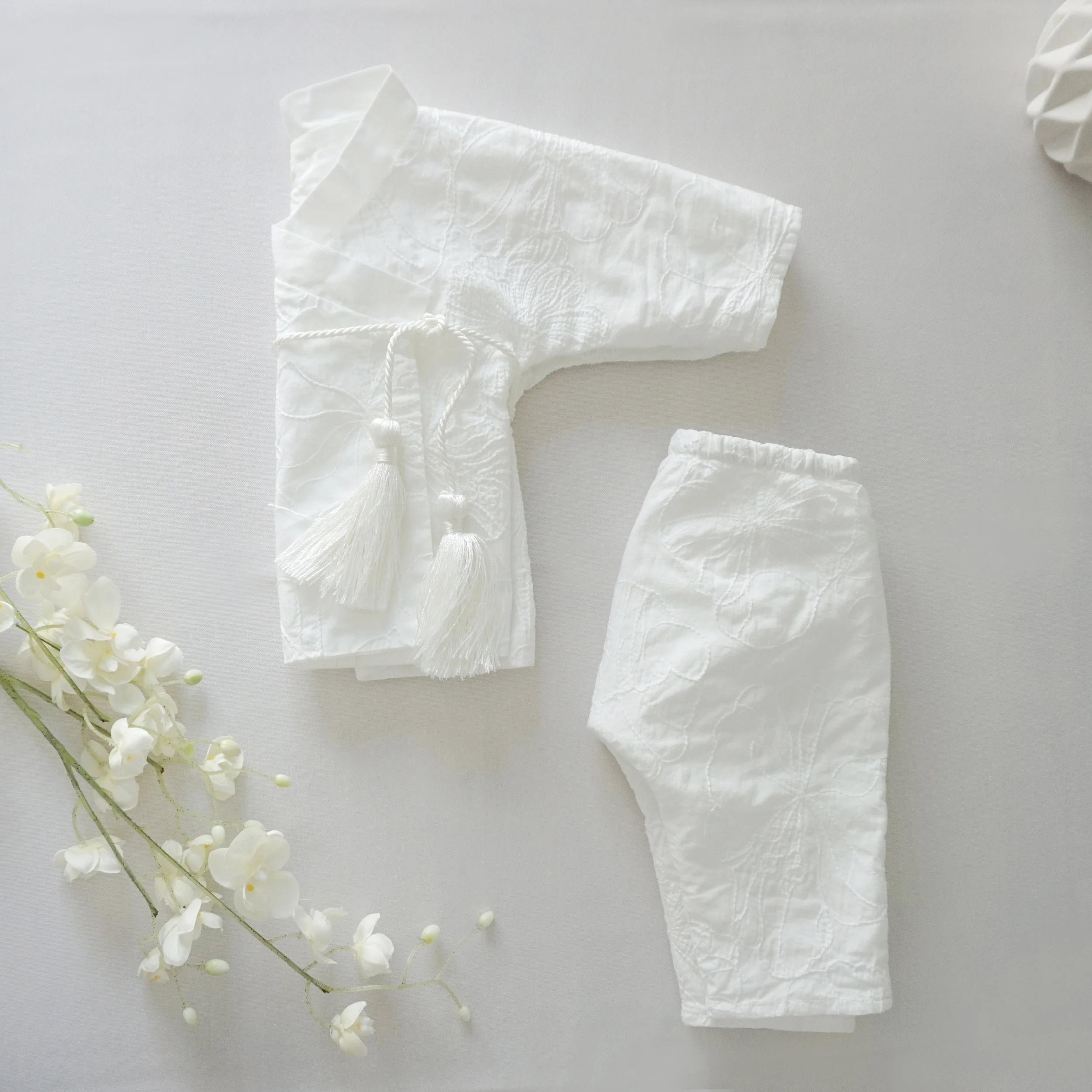 8 blossom 시애틀 웨딩 돌상 백일상 백일한복.jpg