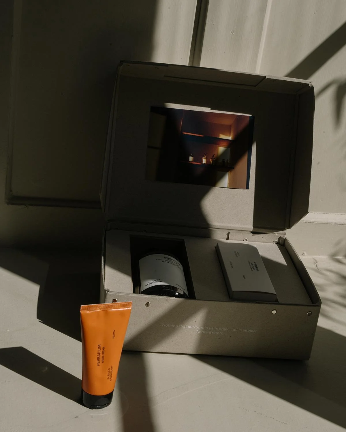 FRAMA St. Pauls Apothecary Gift Boxes Context Image 38.jpg