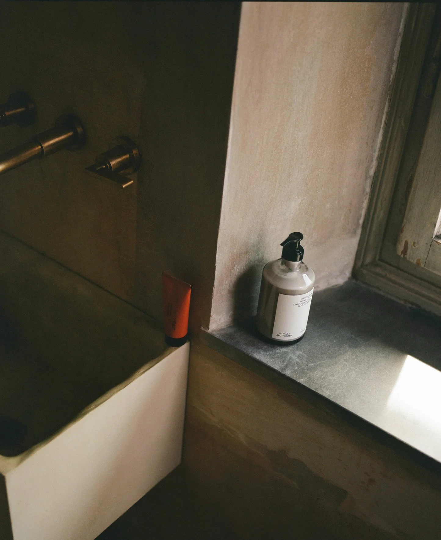 Frama Herbarium Collection at Numeroventi 10.jpg