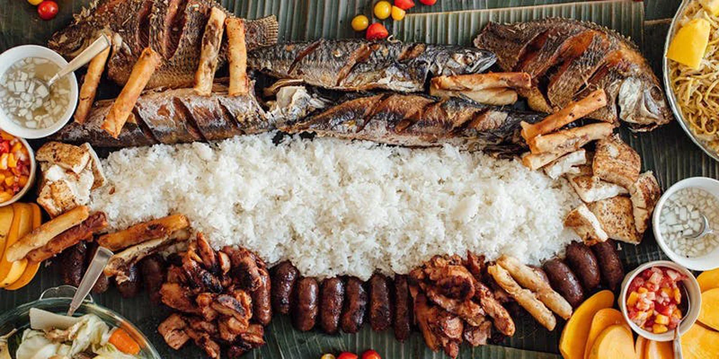 ChismisCo_Kamayan_9.26.jpg