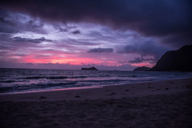 © Glen Graves “Sunrise on Oahu”