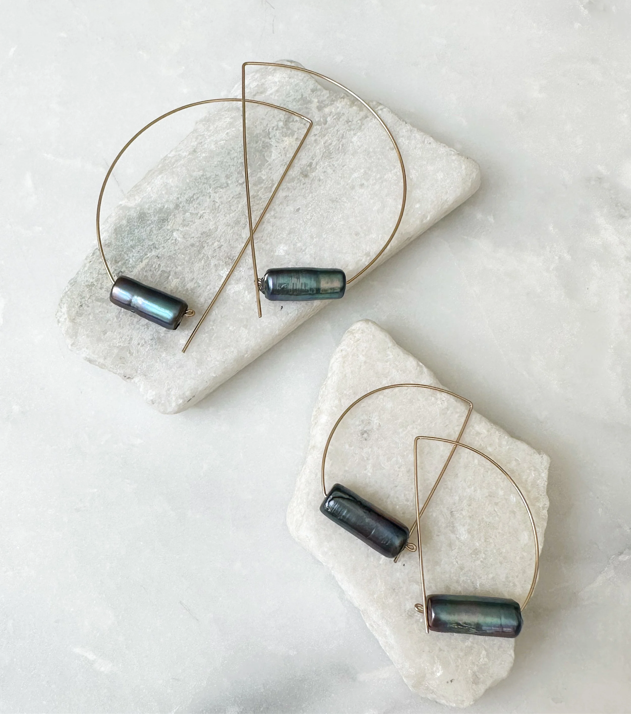 Cool violet pearl hoop earring