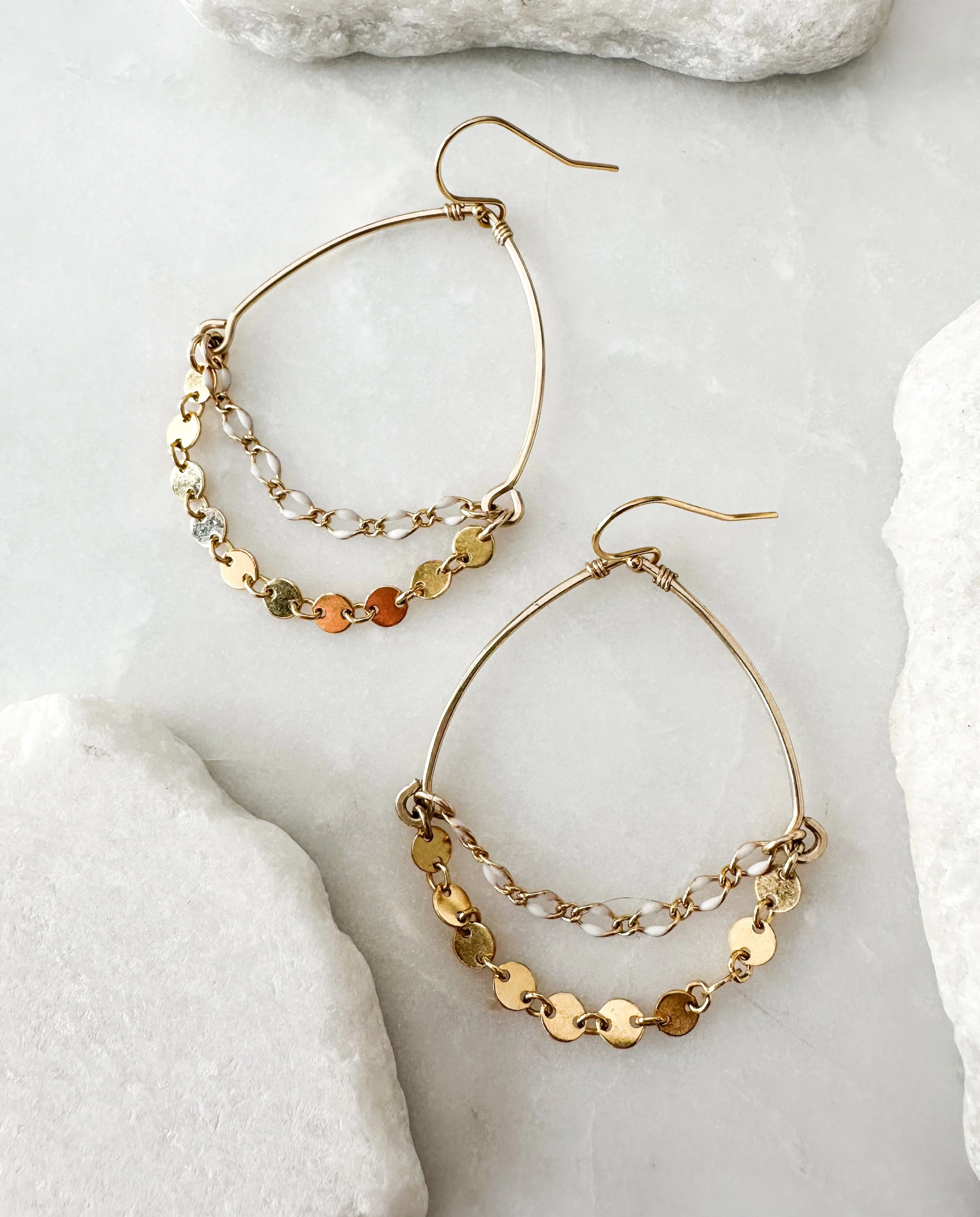 White enamel coin drape chain earring