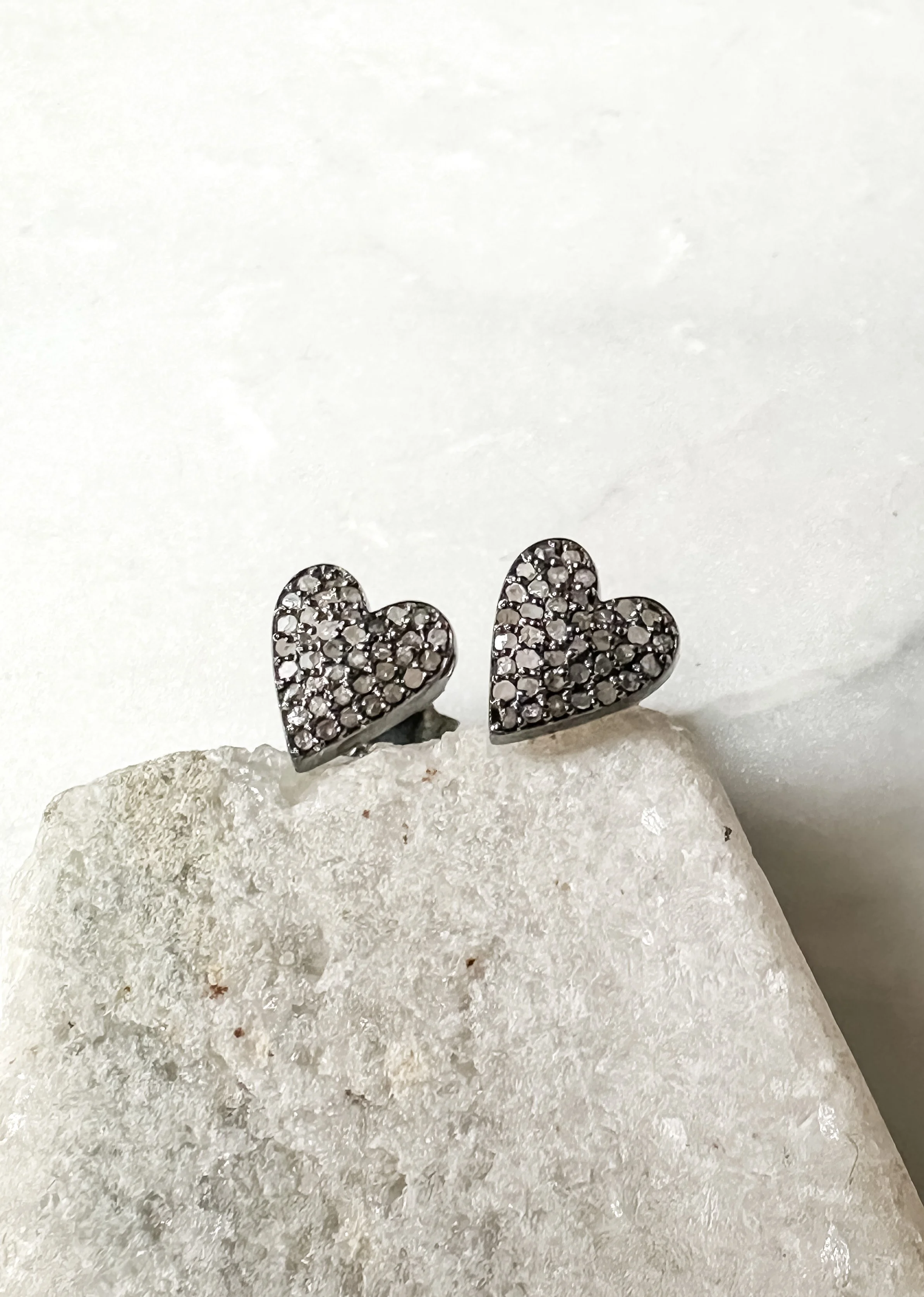 Casual diamonds modern jewelry